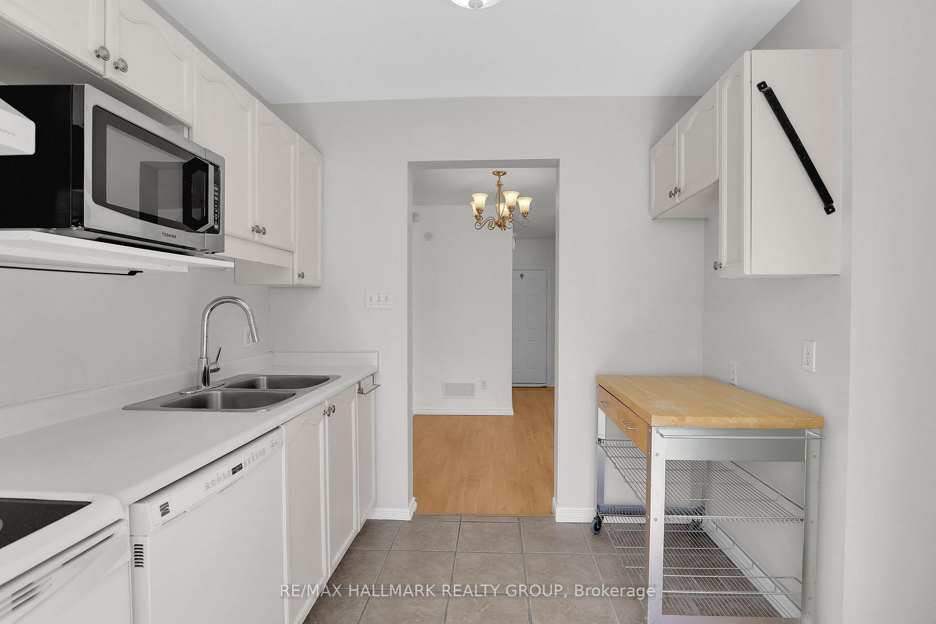 Photo 13 of 27 Ipswich Terrace, Ottawa, Kanata - Morgan's Grant/South March — HOMEH