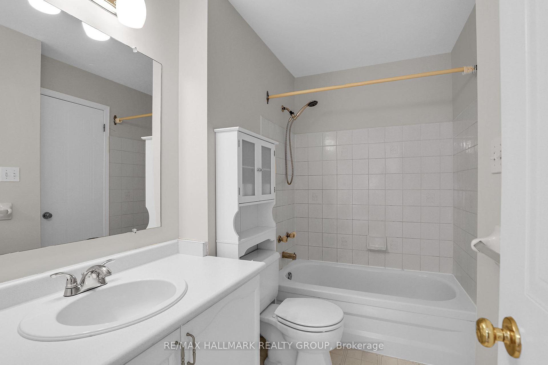 Photo 19 of 27 Ipswich Terrace, Ottawa, Kanata - Morgan's Grant/South March — HOMEH