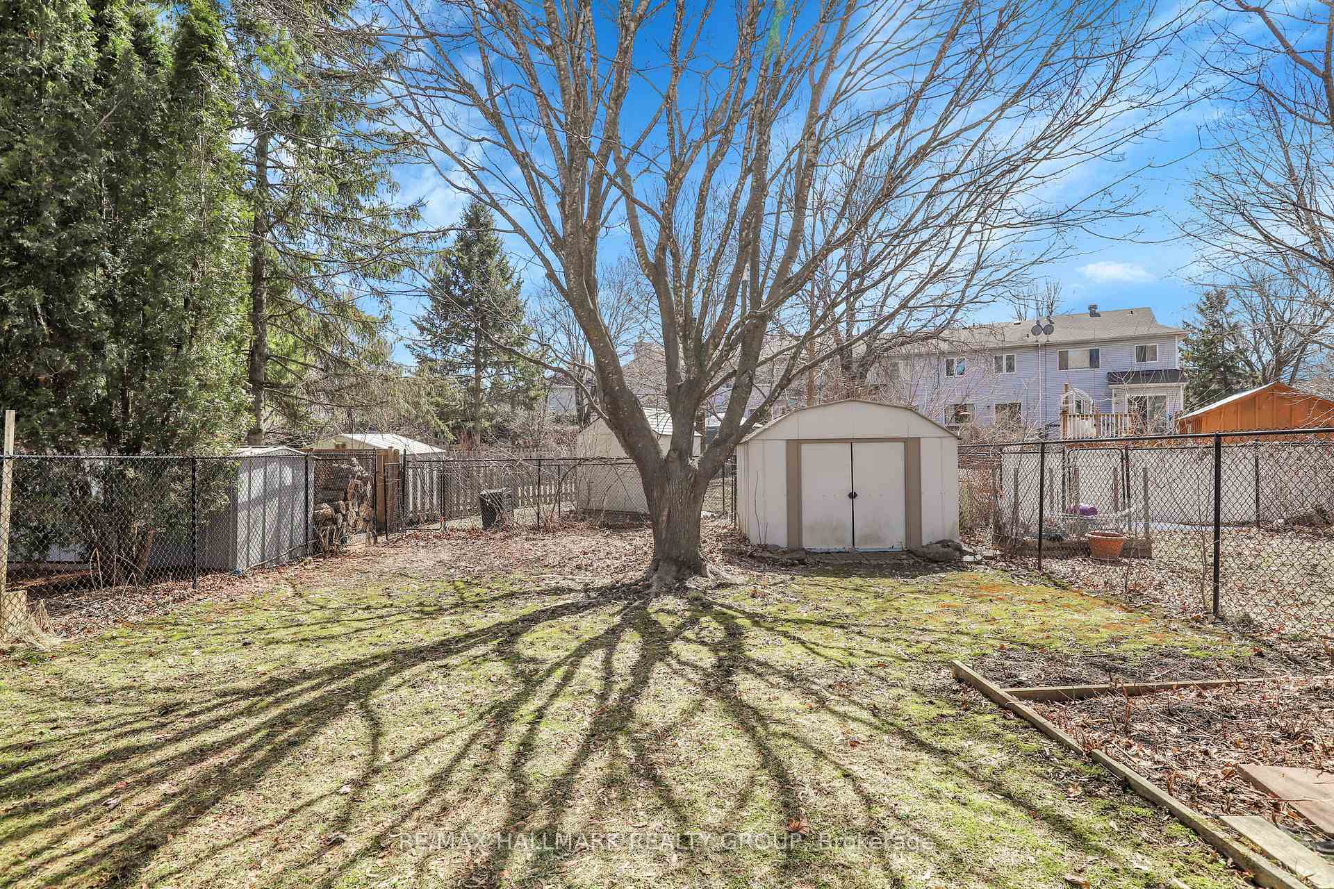 Photo 33 of 27 Ipswich Terrace, Ottawa, Kanata - Morgan's Grant/South March — HOMEH