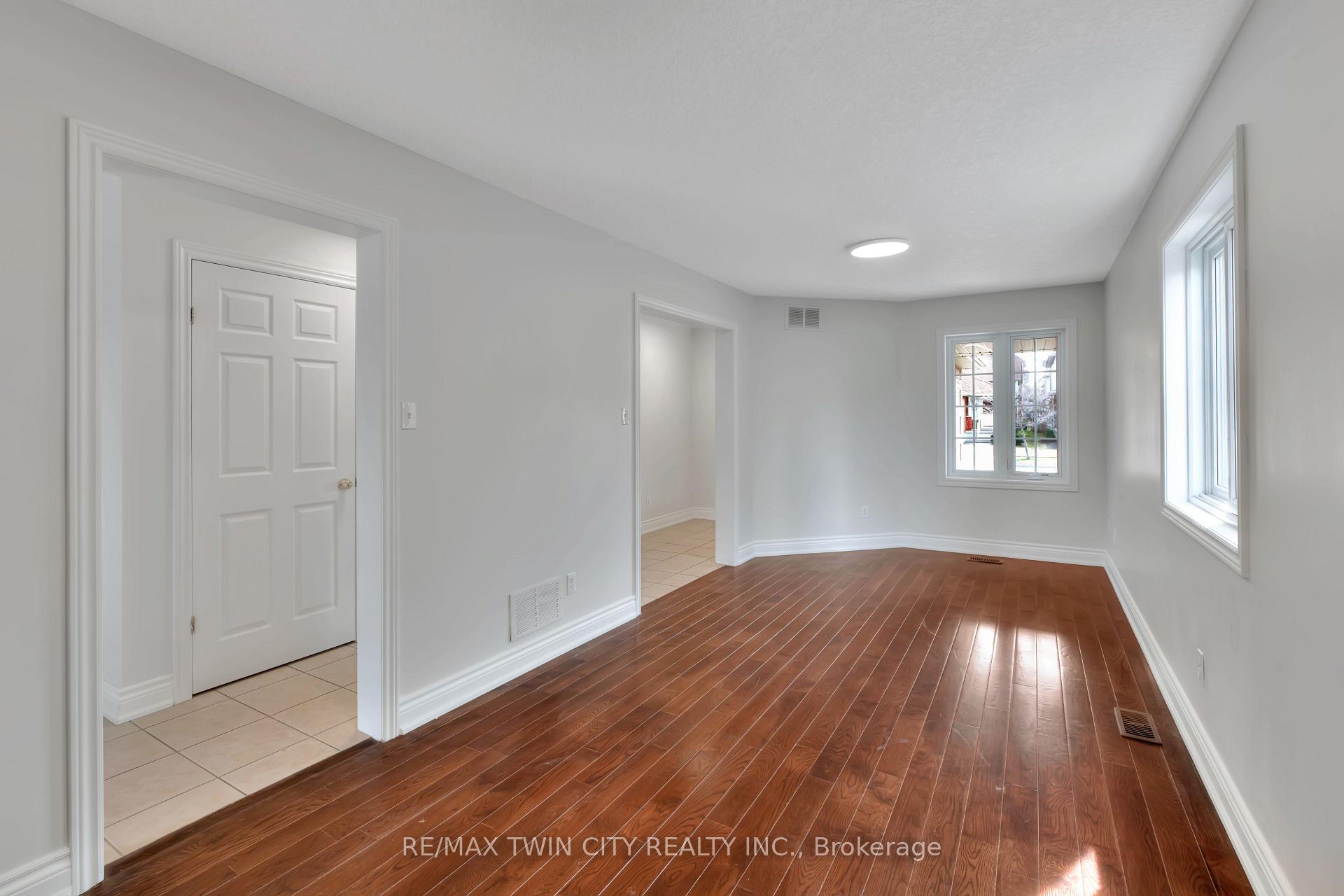 Photo 10 of 110 Steepleridge Street, Kitchener, Doon South — HOMEH