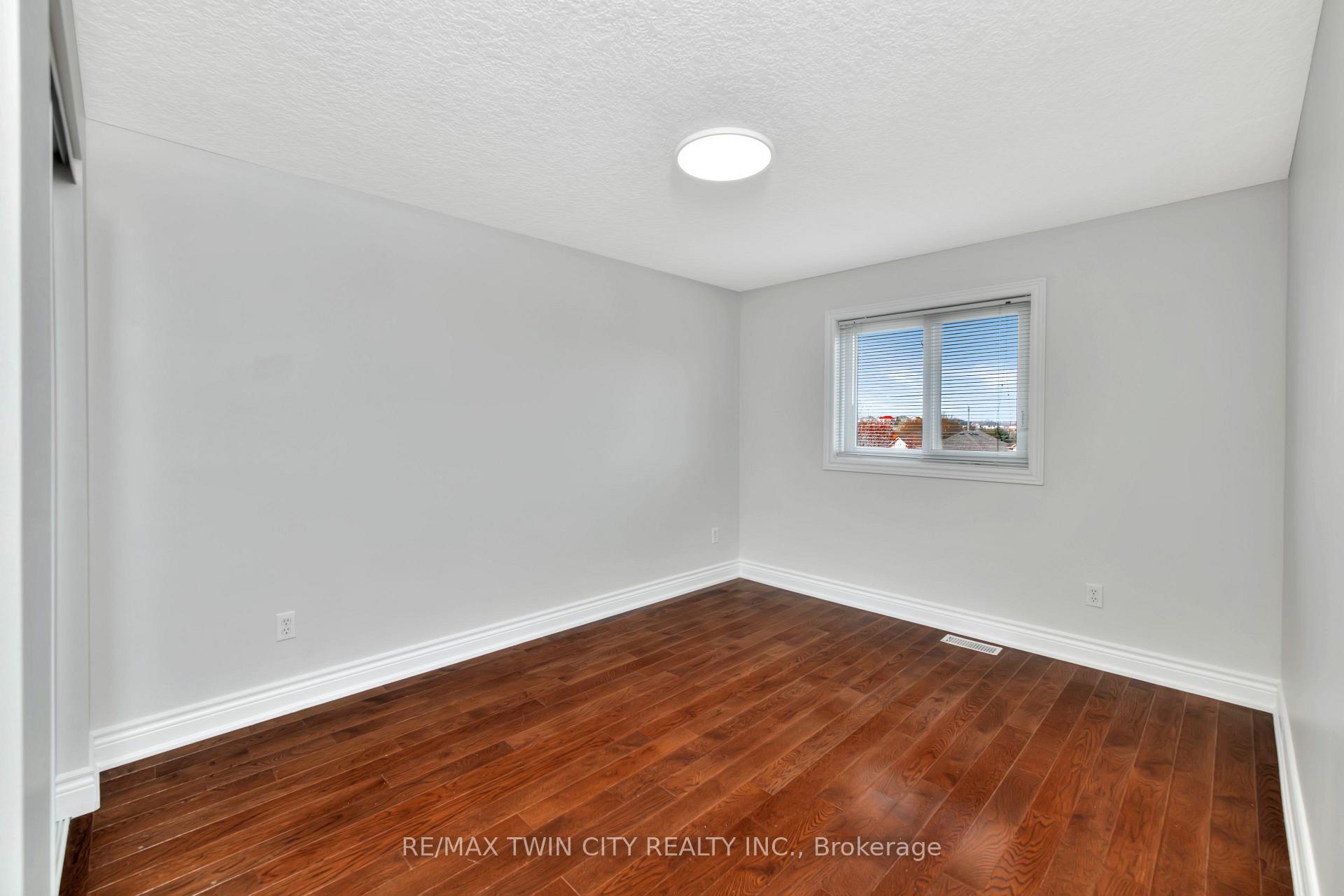 Photo 29 of 110 Steepleridge Street, Kitchener, Doon South — HOMEH
