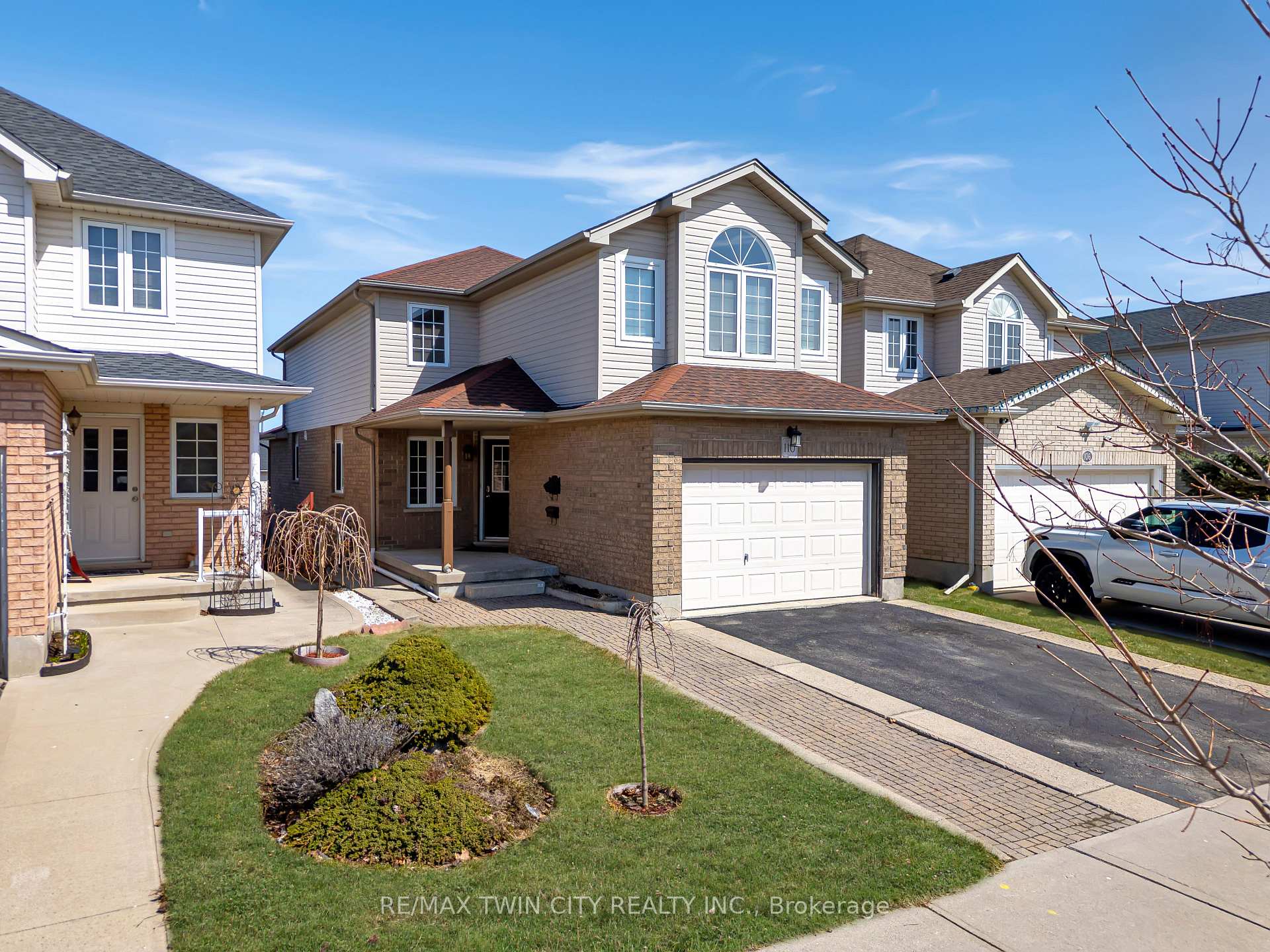 Photo 47 of 110 Steepleridge Street, Kitchener, Doon South — HOMEH
