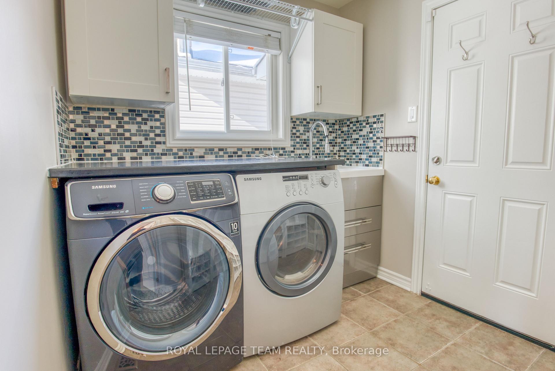 Photo 5 of 35 Woliston Crescent, Ottawa, Kanata - Morgan's Grant/South March — HOMEH