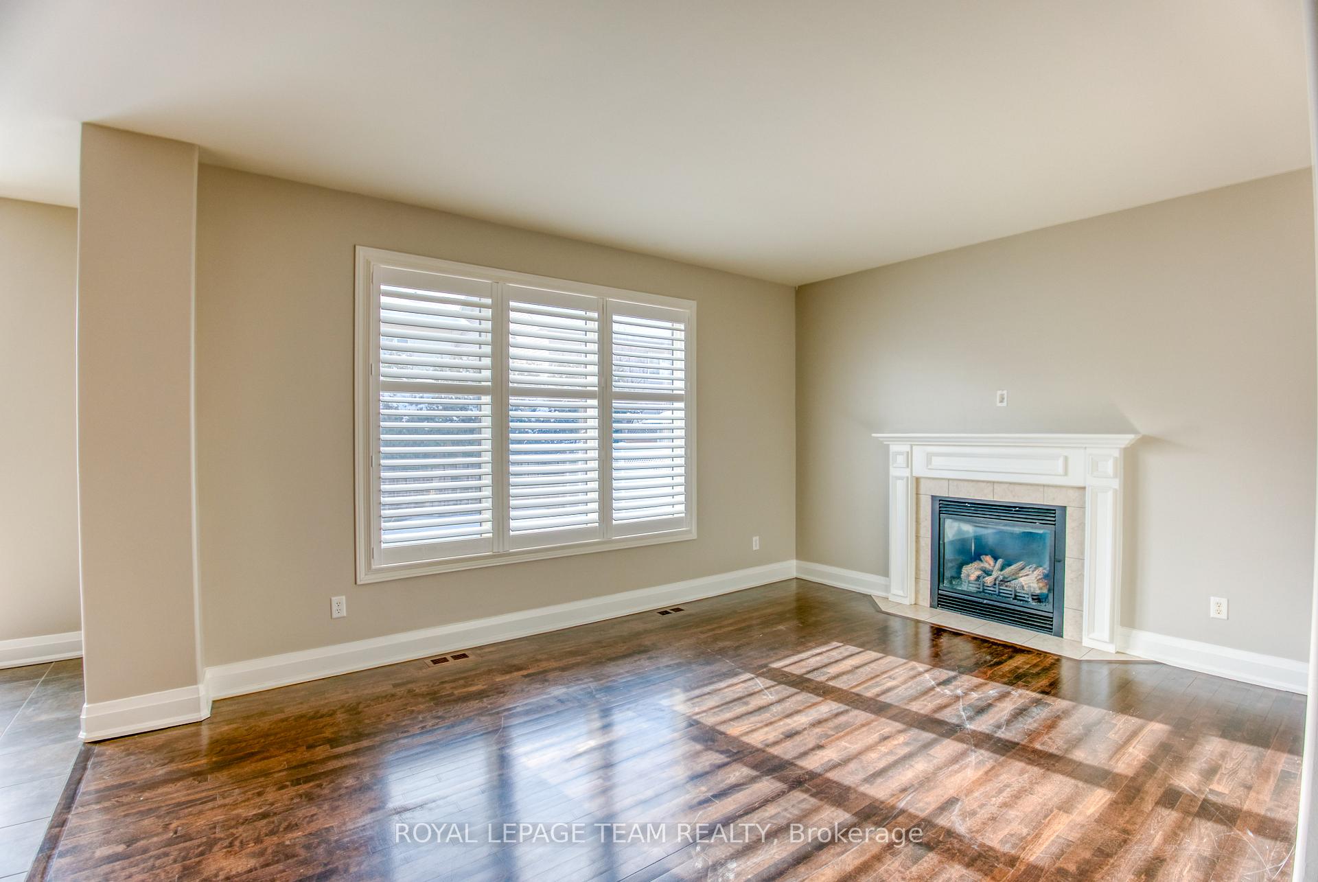 Photo 9 of 35 Woliston Crescent, Ottawa, Kanata - Morgan's Grant/South March — HOMEH