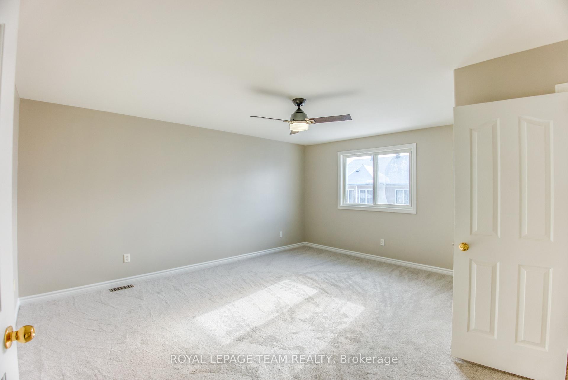 Photo 16 of 35 Woliston Crescent, Ottawa, Kanata - Morgan's Grant/South March — HOMEH