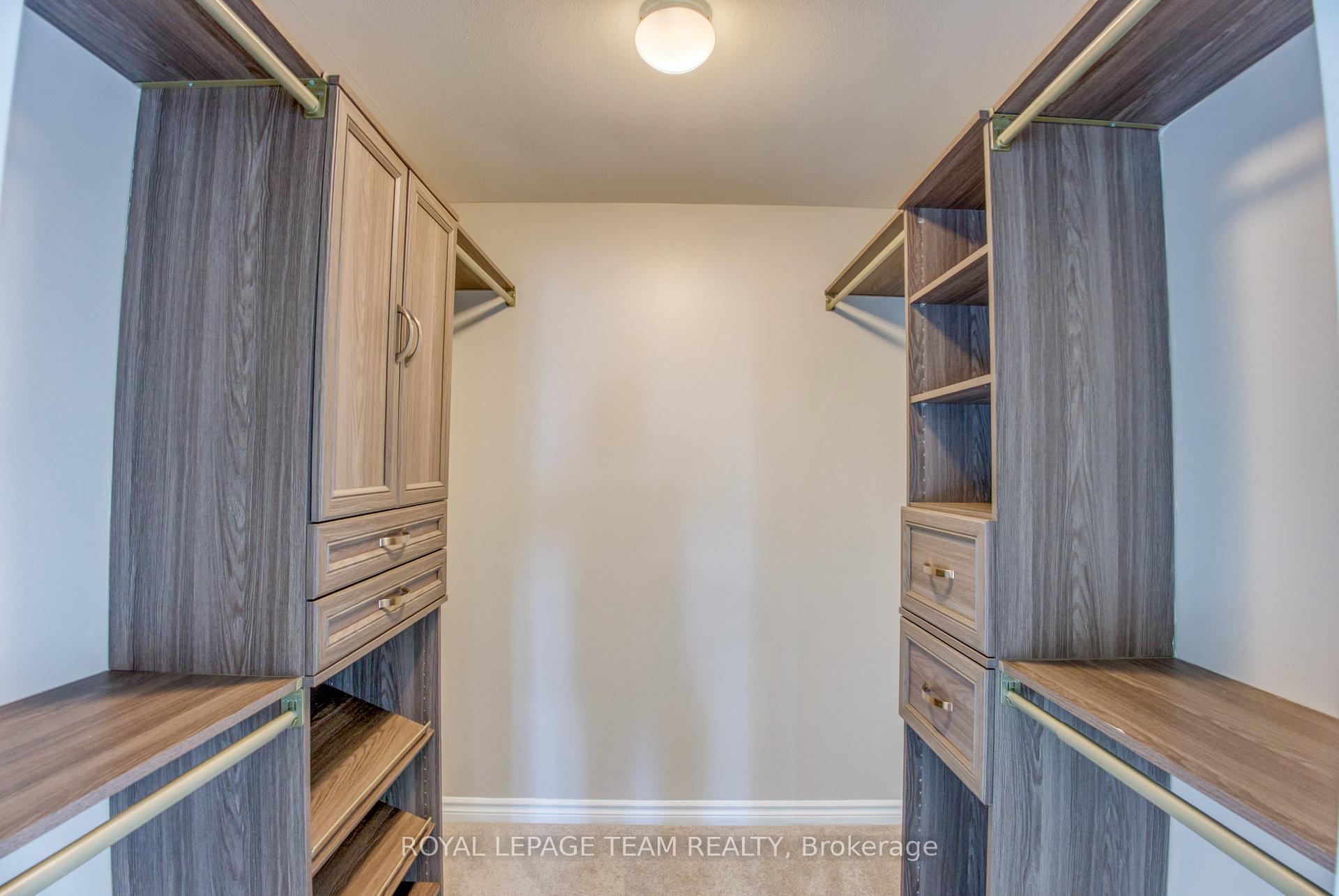 Photo 18 of 35 Woliston Crescent, Ottawa, Kanata - Morgan's Grant/South March — HOMEH