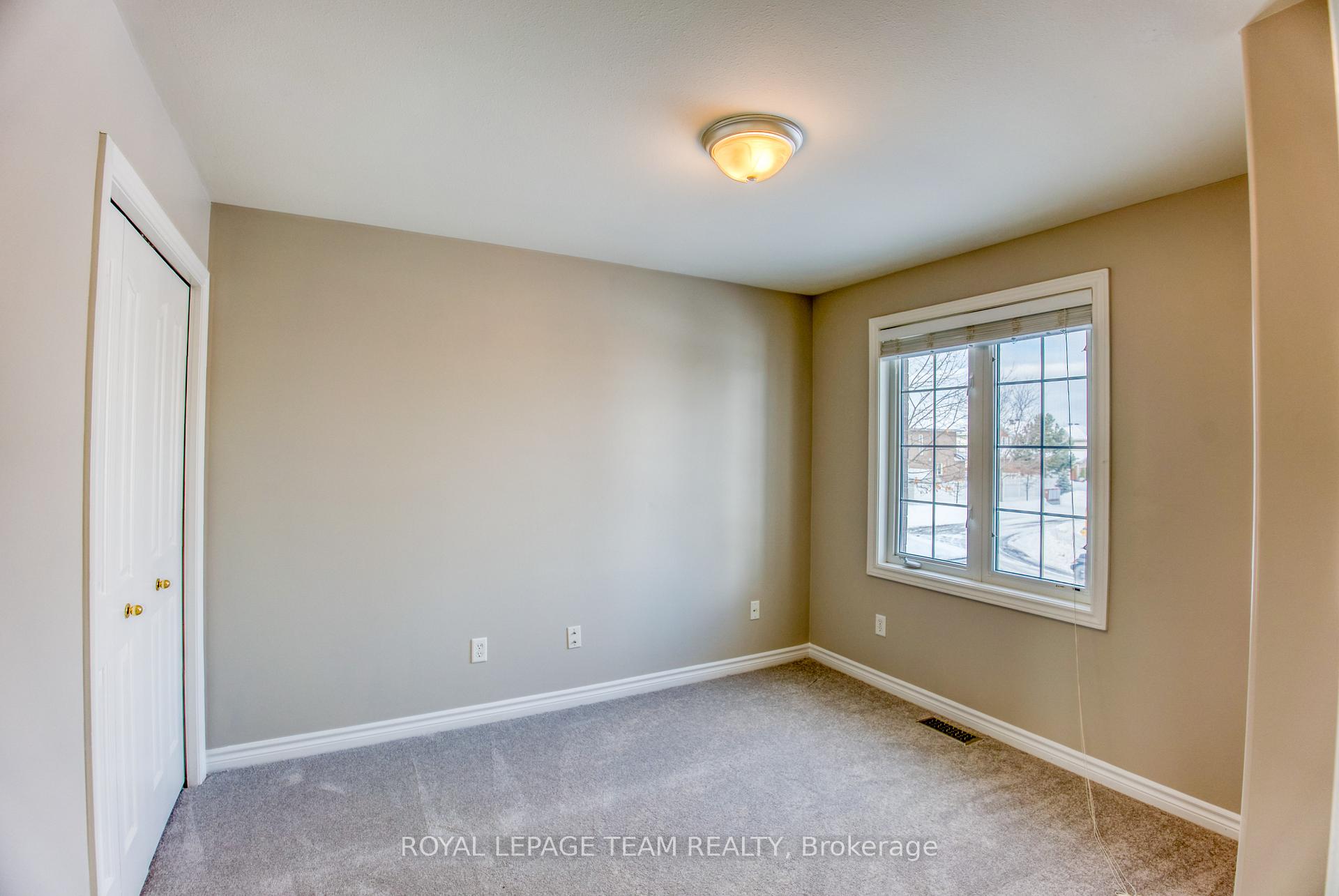 Photo 21 of 35 Woliston Crescent, Ottawa, Kanata - Morgan's Grant/South March — HOMEH