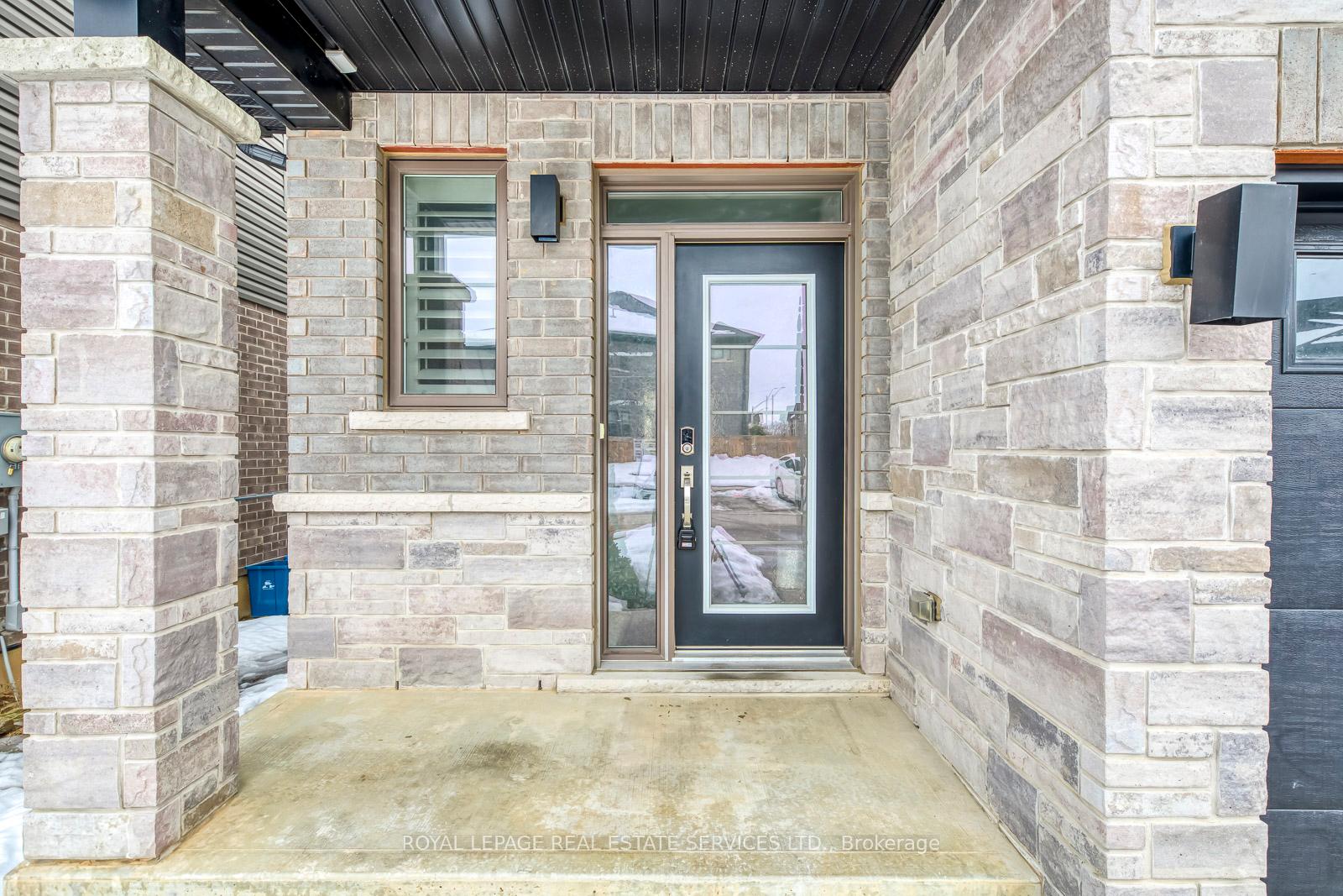 Photo 2 of 49 Burley Lane, Hamilton, Ancaster — HOMEH