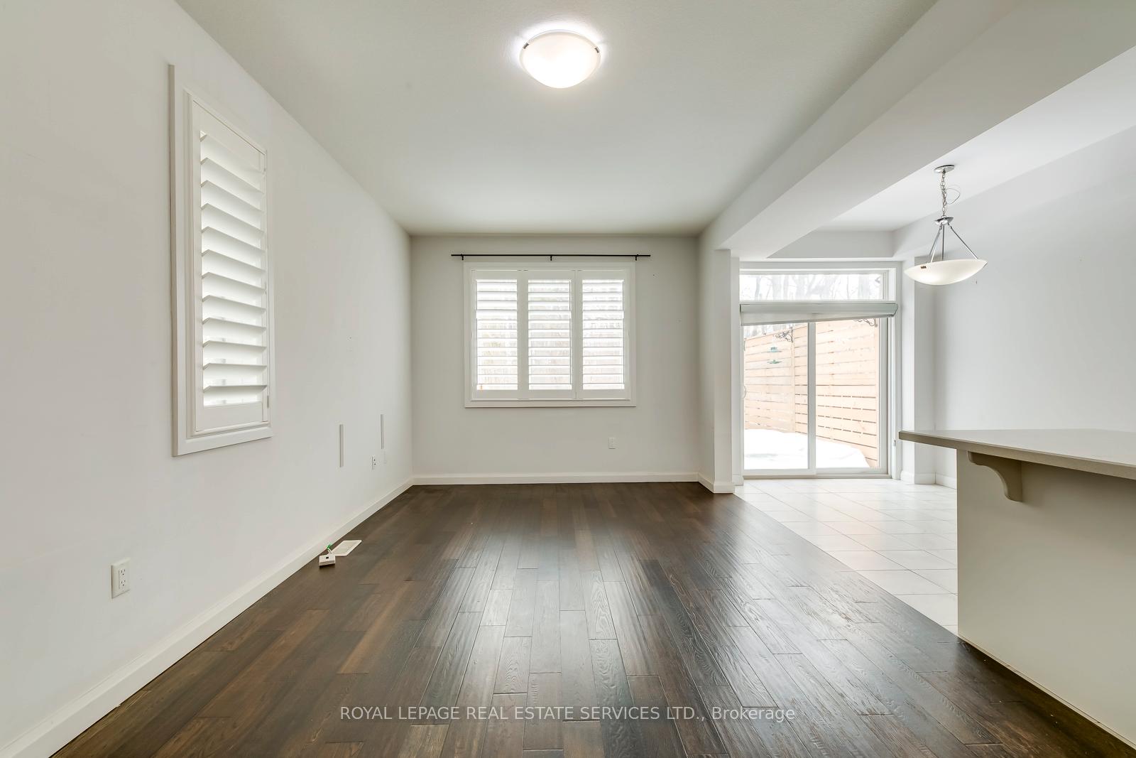 Photo 4 of 49 Burley Lane, Hamilton, Ancaster — HOMEH