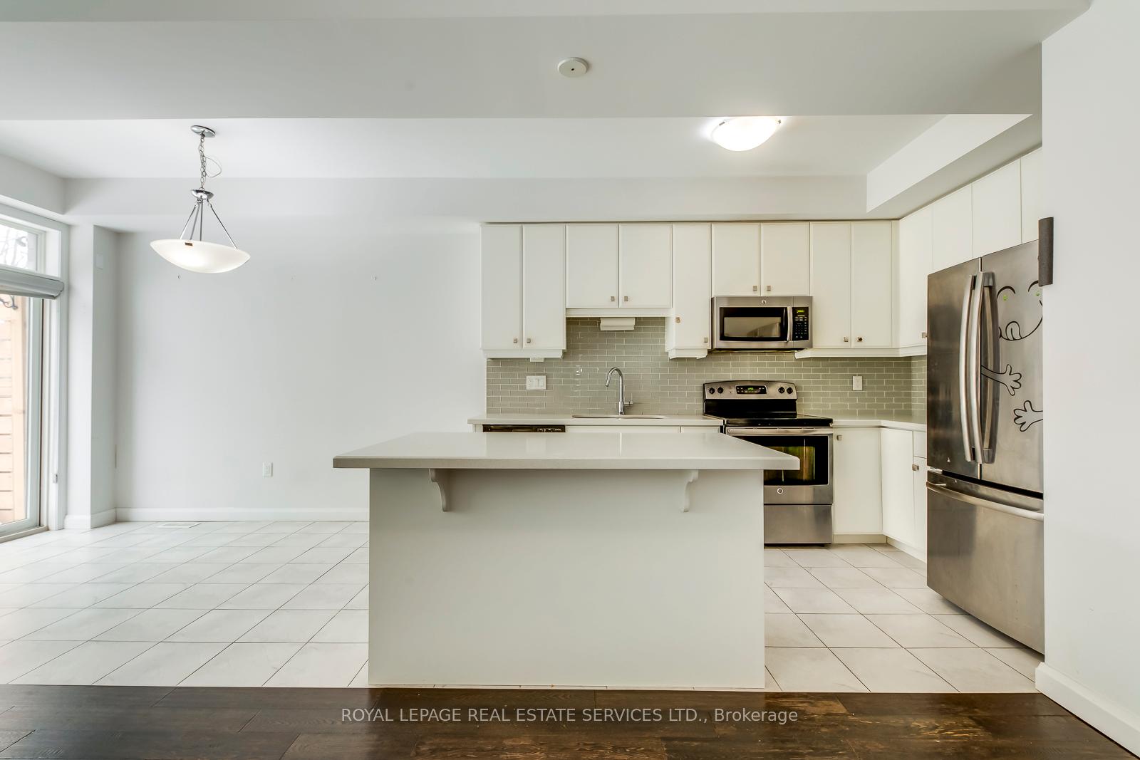 Photo 11 of 49 Burley Lane, Hamilton, Ancaster — HOMEH