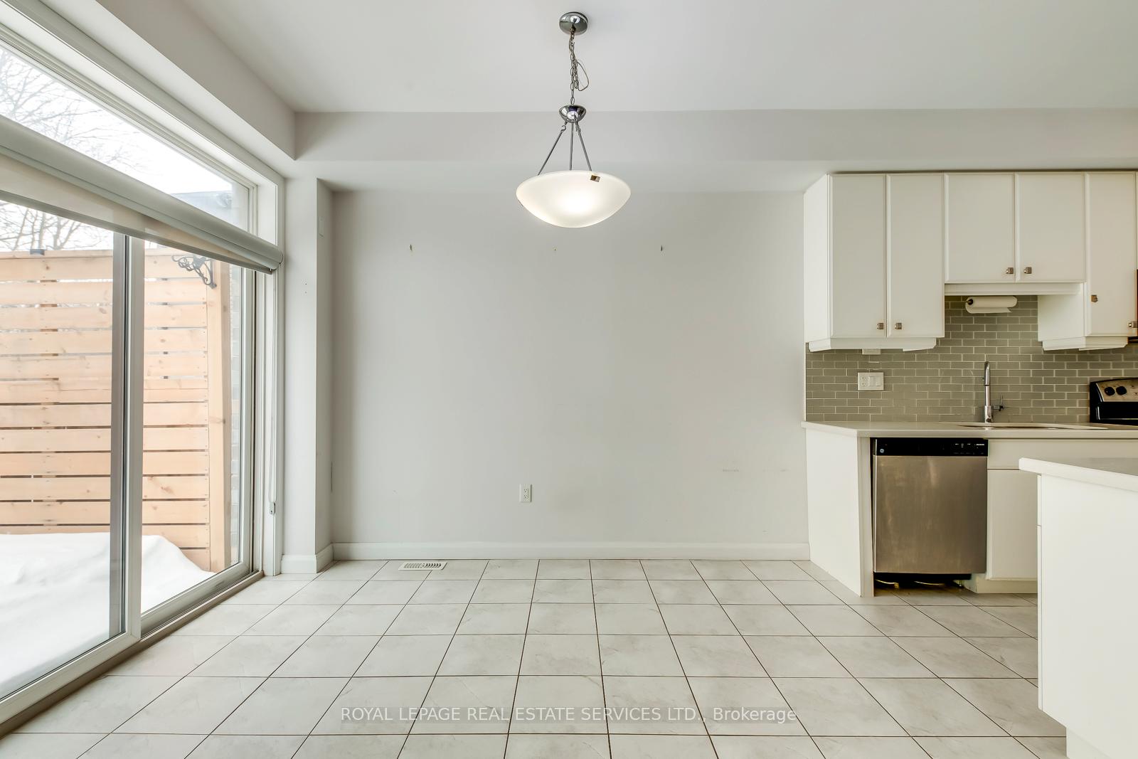 Photo 14 of 49 Burley Lane, Hamilton, Ancaster — HOMEH