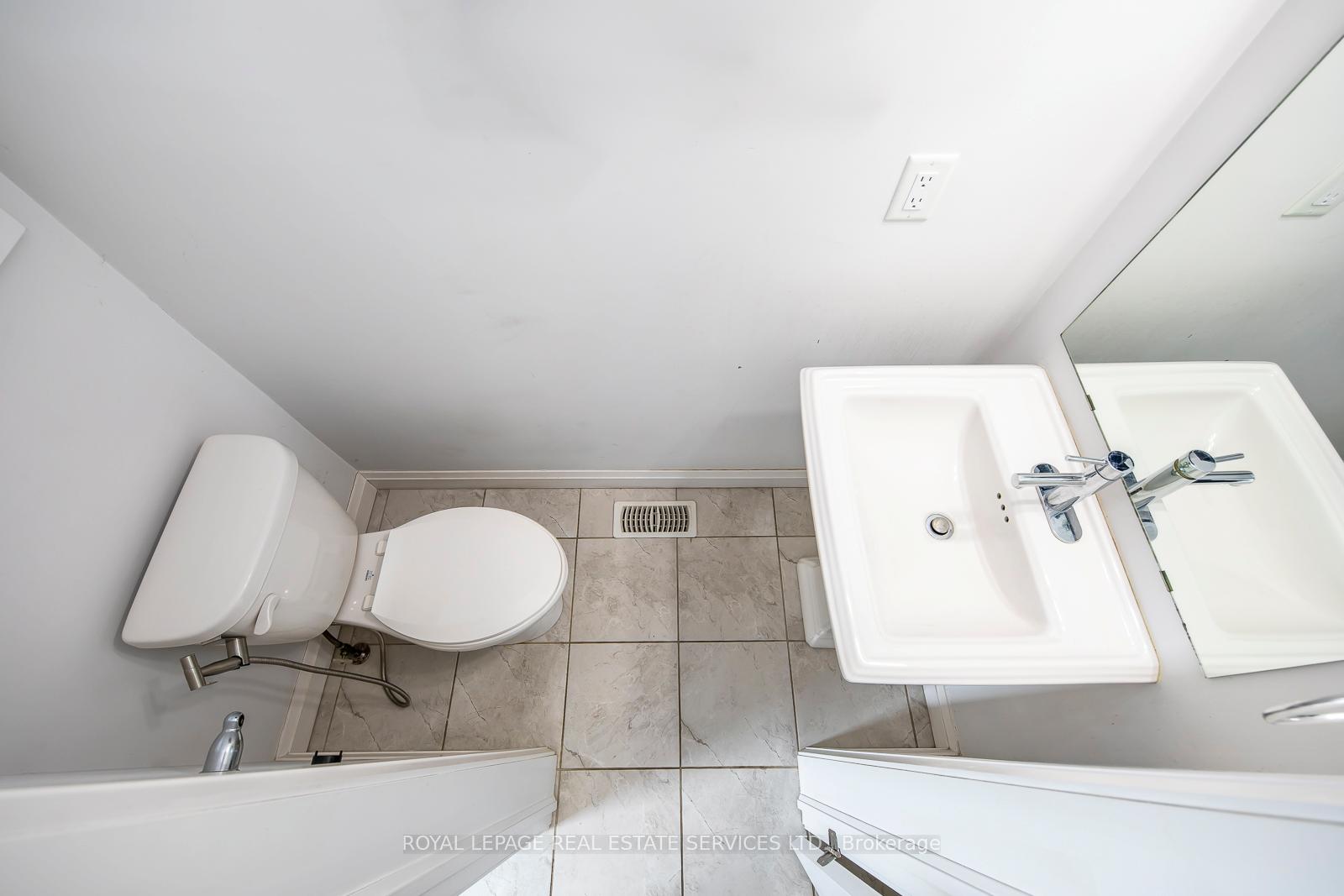 Photo 16 of 49 Burley Lane, Hamilton, Ancaster — HOMEH