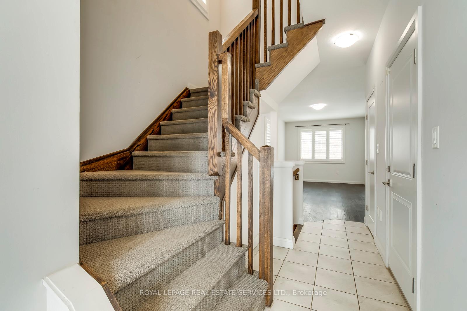 Photo 17 of 49 Burley Lane, Hamilton, Ancaster — HOMEH