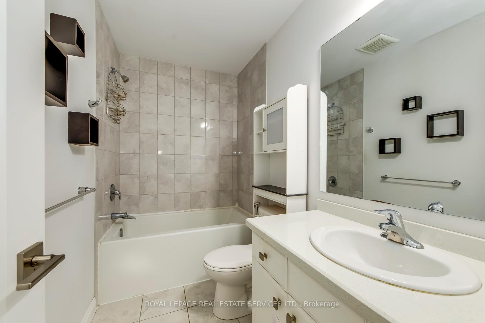Photo 26 of 49 Burley Lane, Hamilton, Ancaster — HOMEH