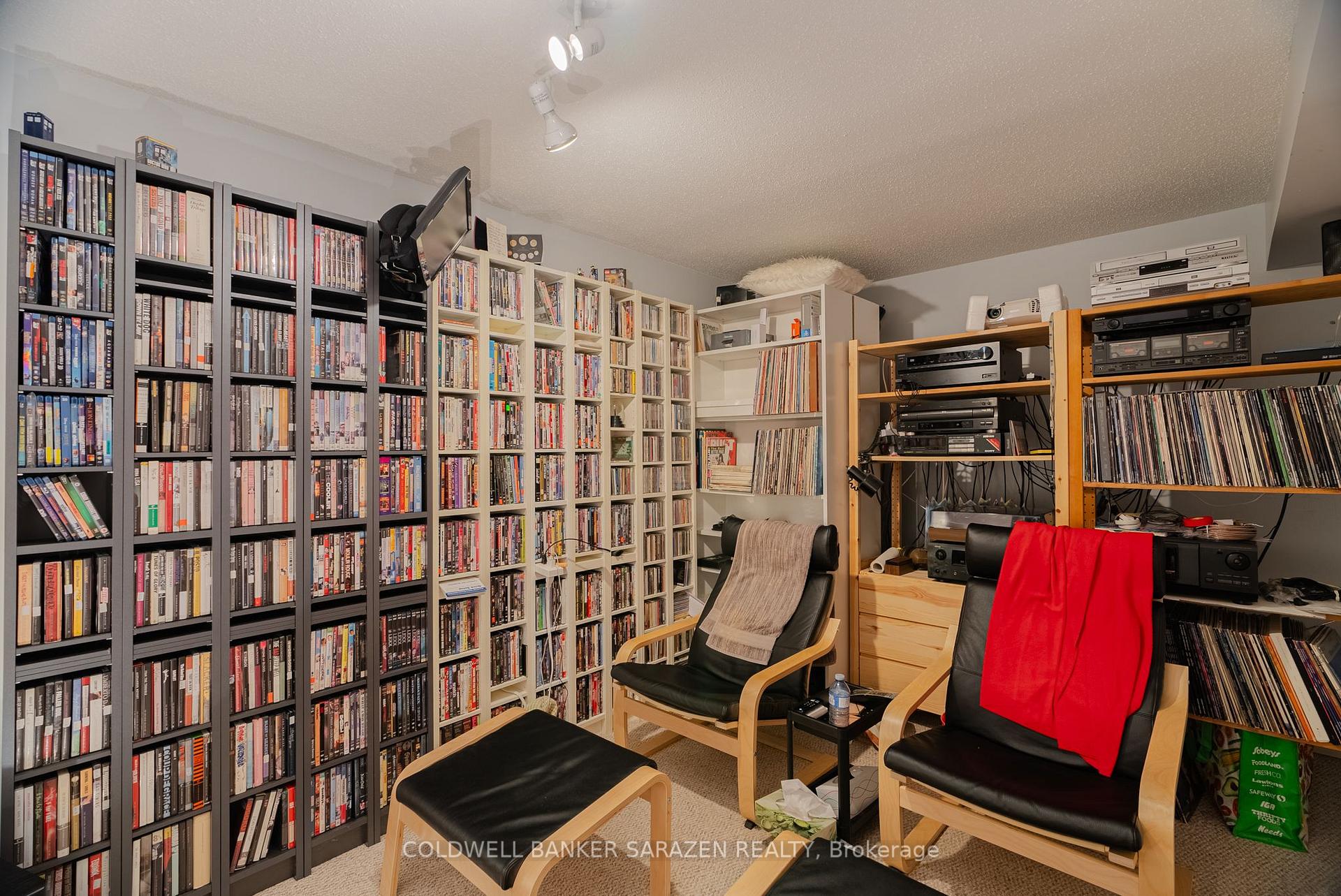 Photo 27 of 119 Banchory Crescent, Ottawa, Kanata - Morgan's Grant/South March — HOMEH
