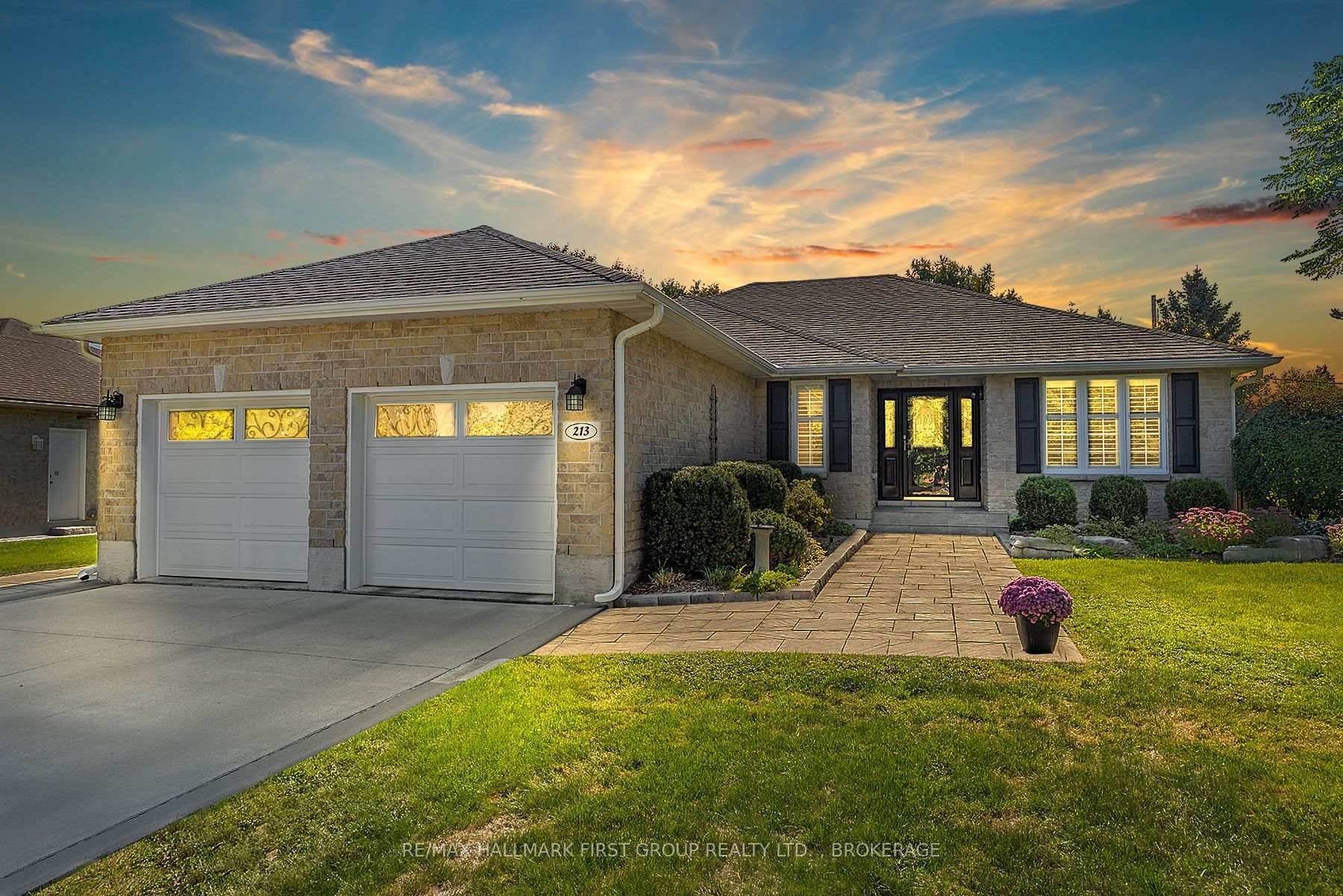 Photo 1 of 213 Smuggler's Cove Drive, Kingston, City Southwest — HOMEH