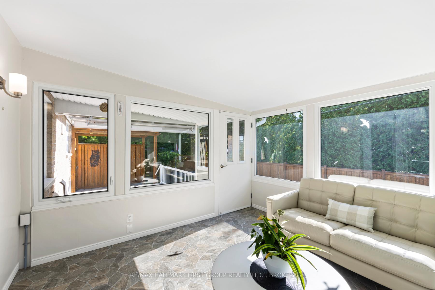 Photo 14 of 213 Smuggler's Cove Drive, Kingston, City Southwest — HOMEH