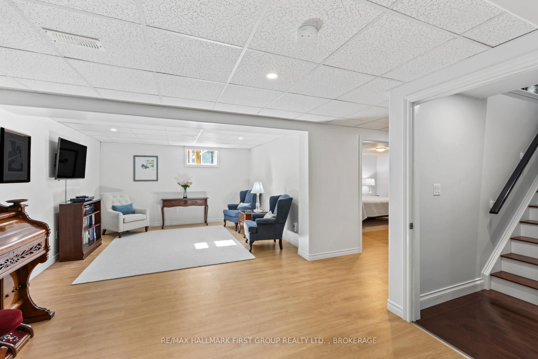 Photo 33 of 213 Smuggler's Cove Drive, Kingston, City Southwest — HOMEH