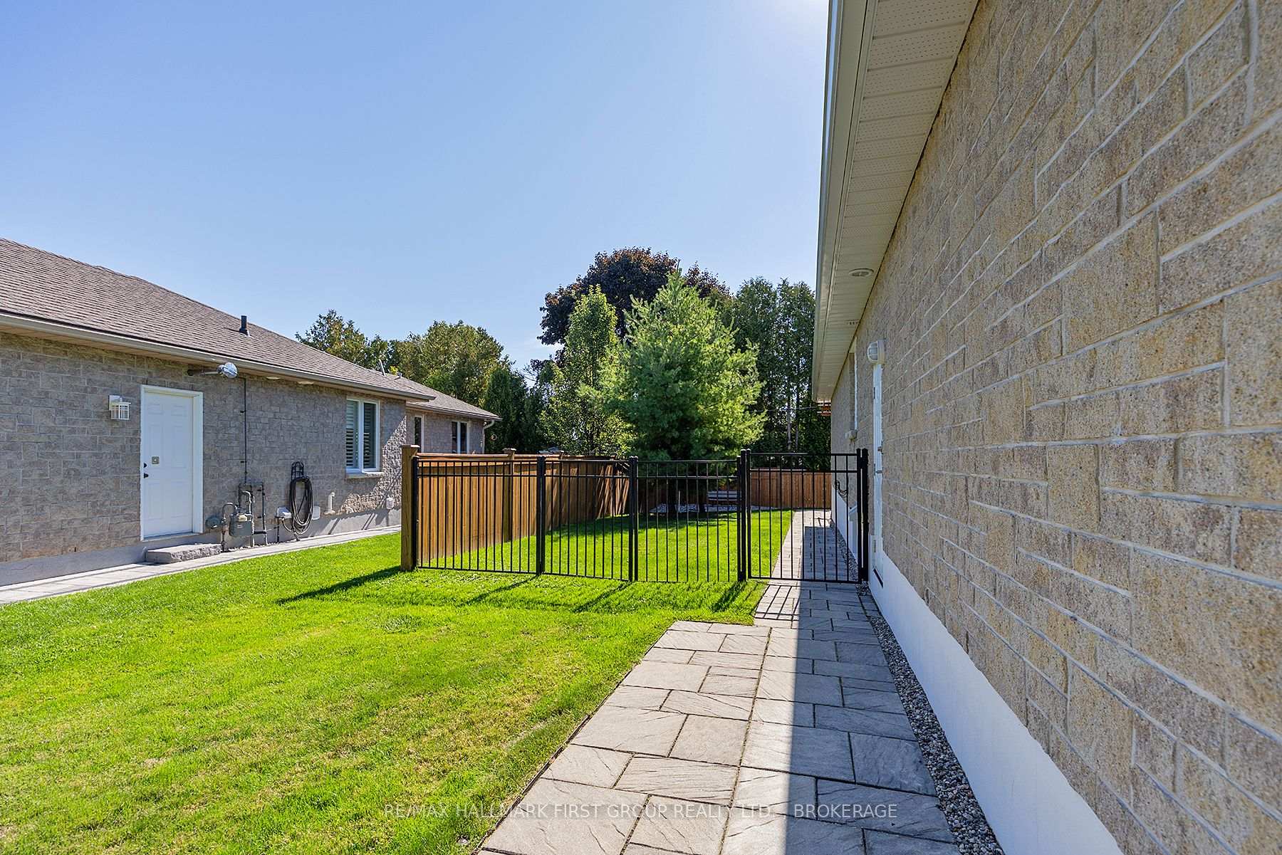 Photo 43 of 213 Smuggler's Cove Drive, Kingston, City Southwest — HOMEH