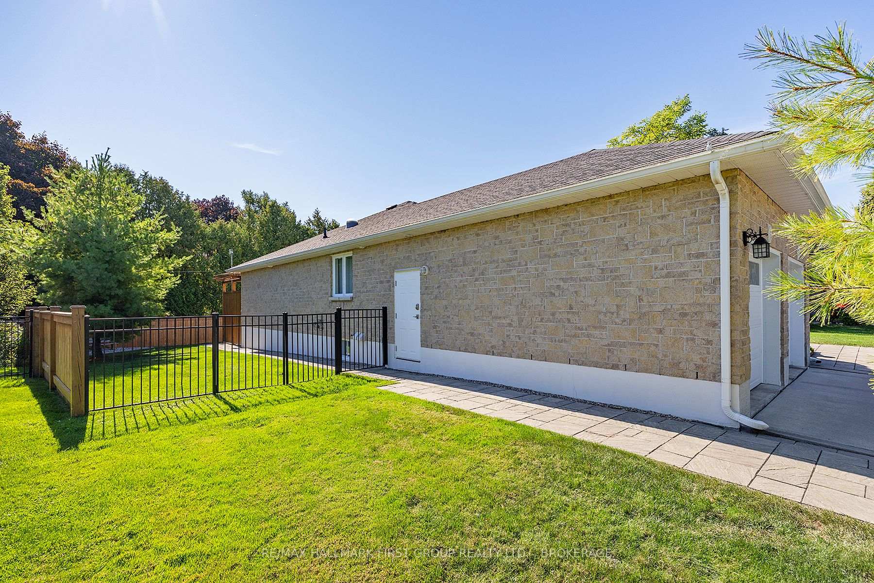 Photo 44 of 213 Smuggler's Cove Drive, Kingston, City Southwest — HOMEH