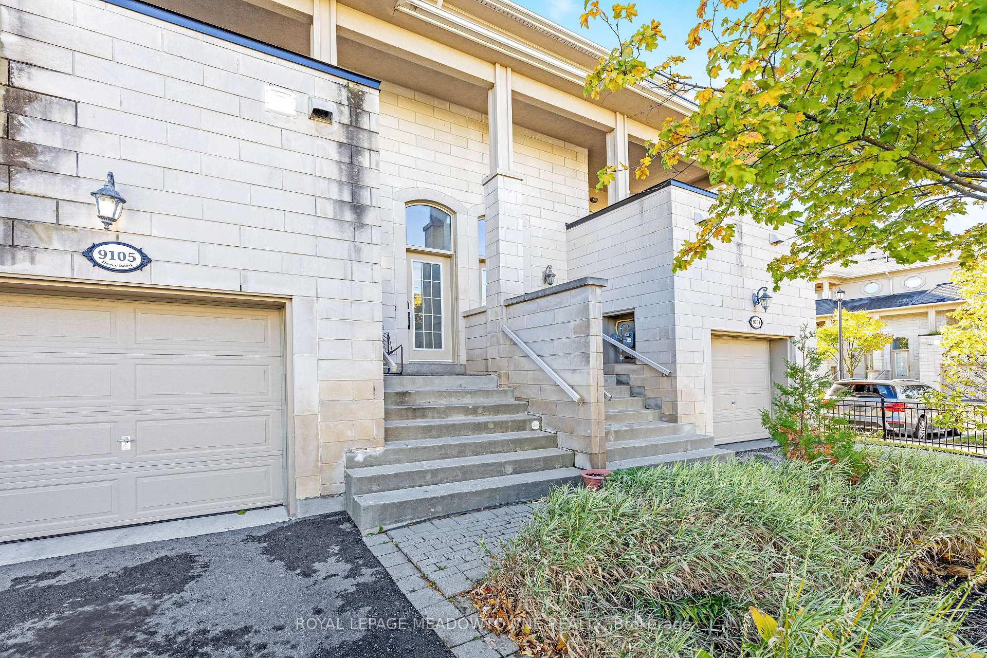 Photo 4 of Unit Upper, 9105 Derry Road W, Milton, Clarke — HOMEH