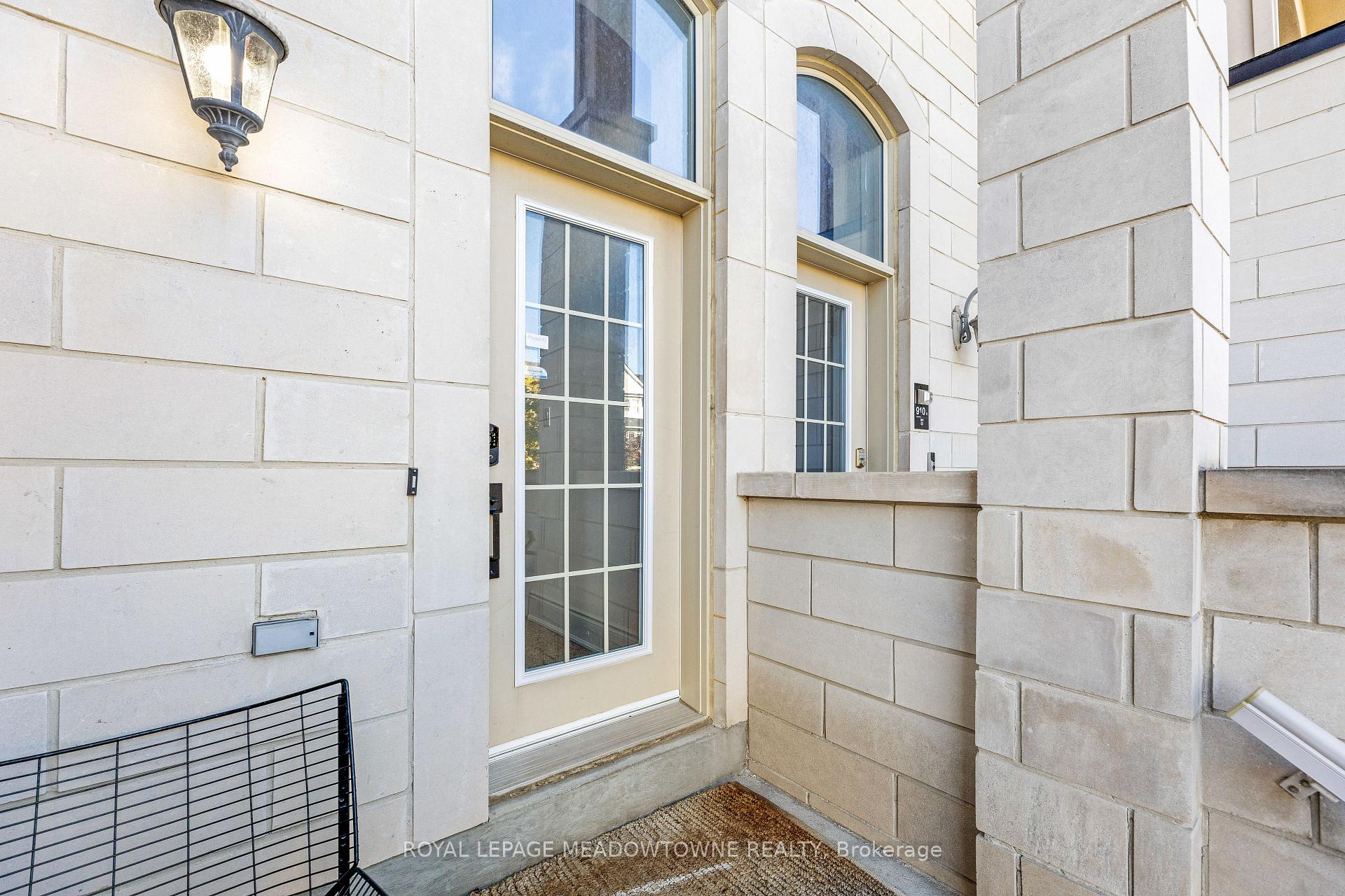 Photo 5 of Unit Upper, 9105 Derry Road W, Milton, Clarke — HOMEH
