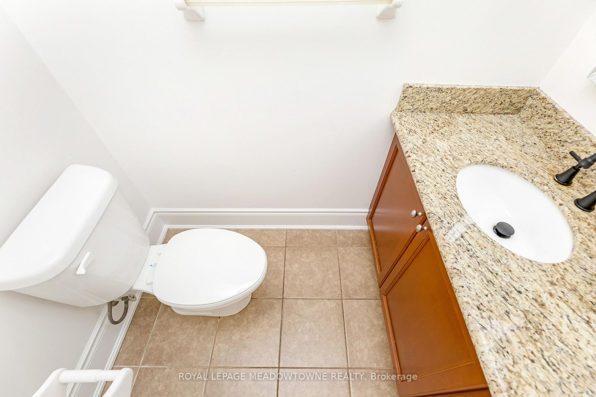 Photo 20 of Unit Upper, 9105 Derry Road W, Milton, Clarke — HOMEH