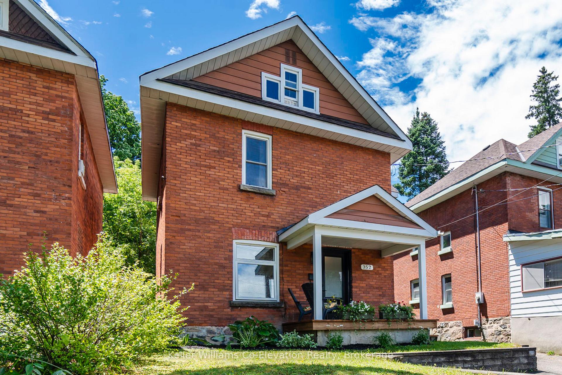 Photo 2 of 352 Third Street, Midland — HOMEH