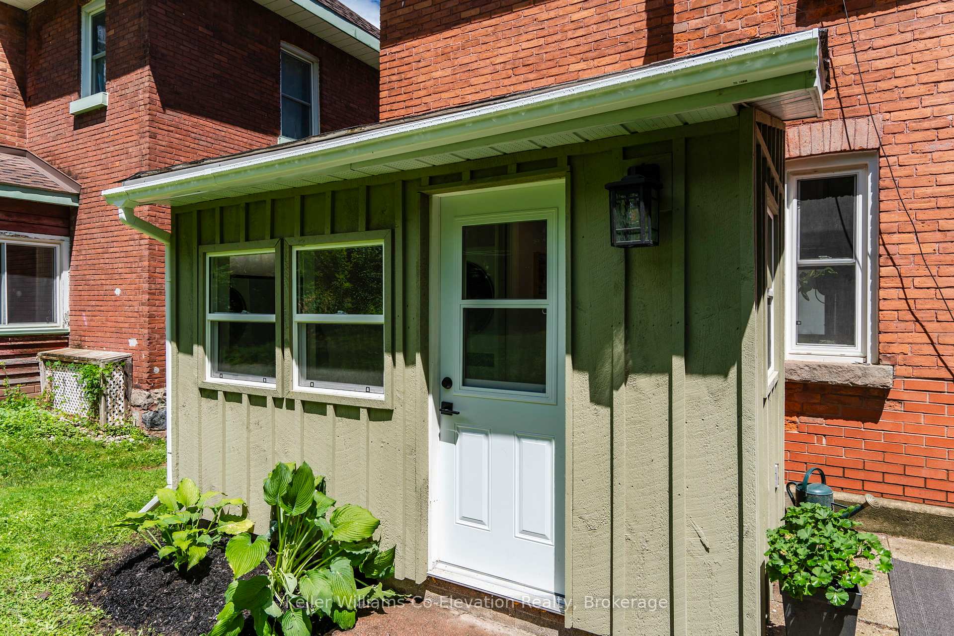 Photo 27 of 352 Third Street, Midland — HOMEH