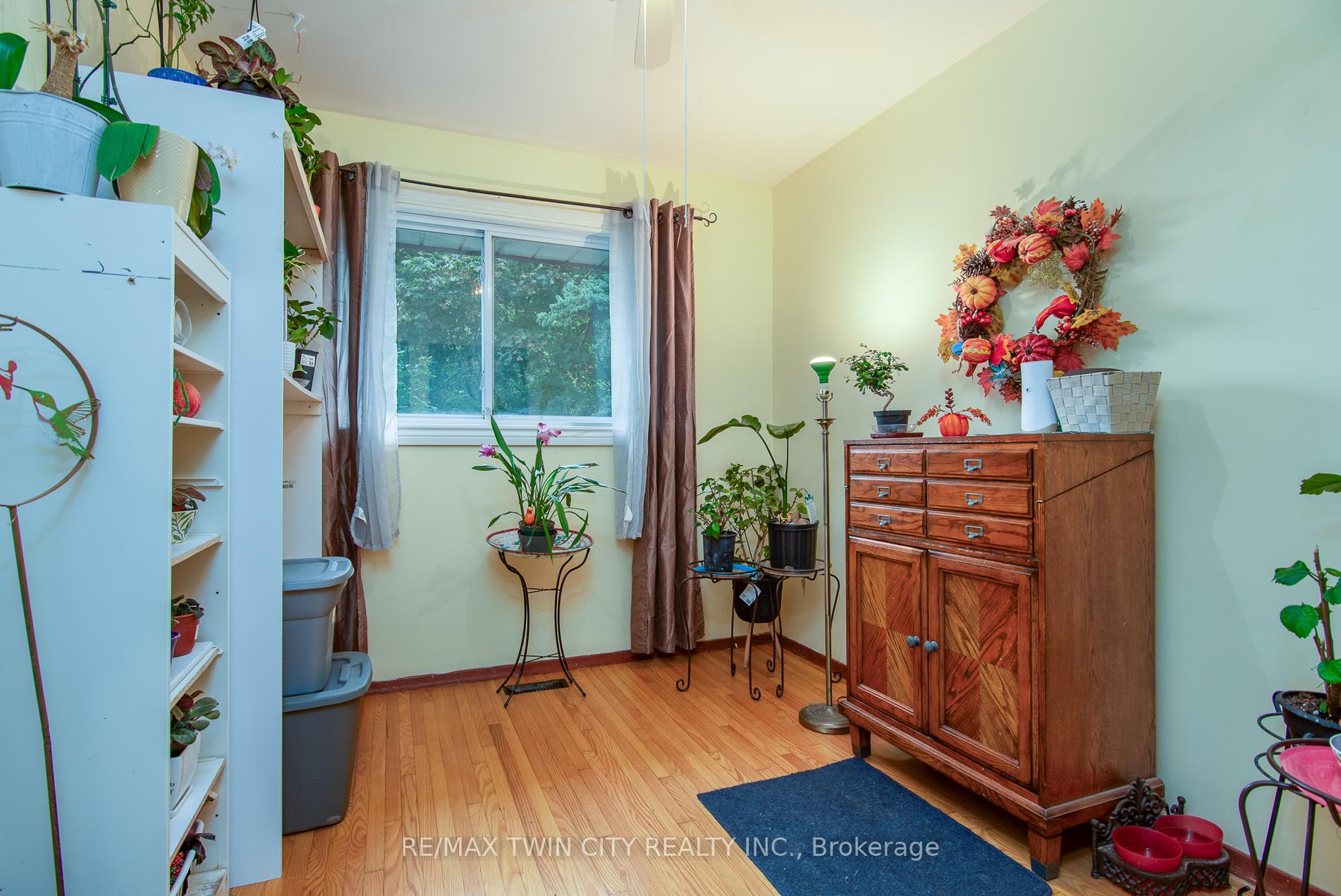 Photo 12 of 8 Yager Avenue, Kitchener — HOMEH