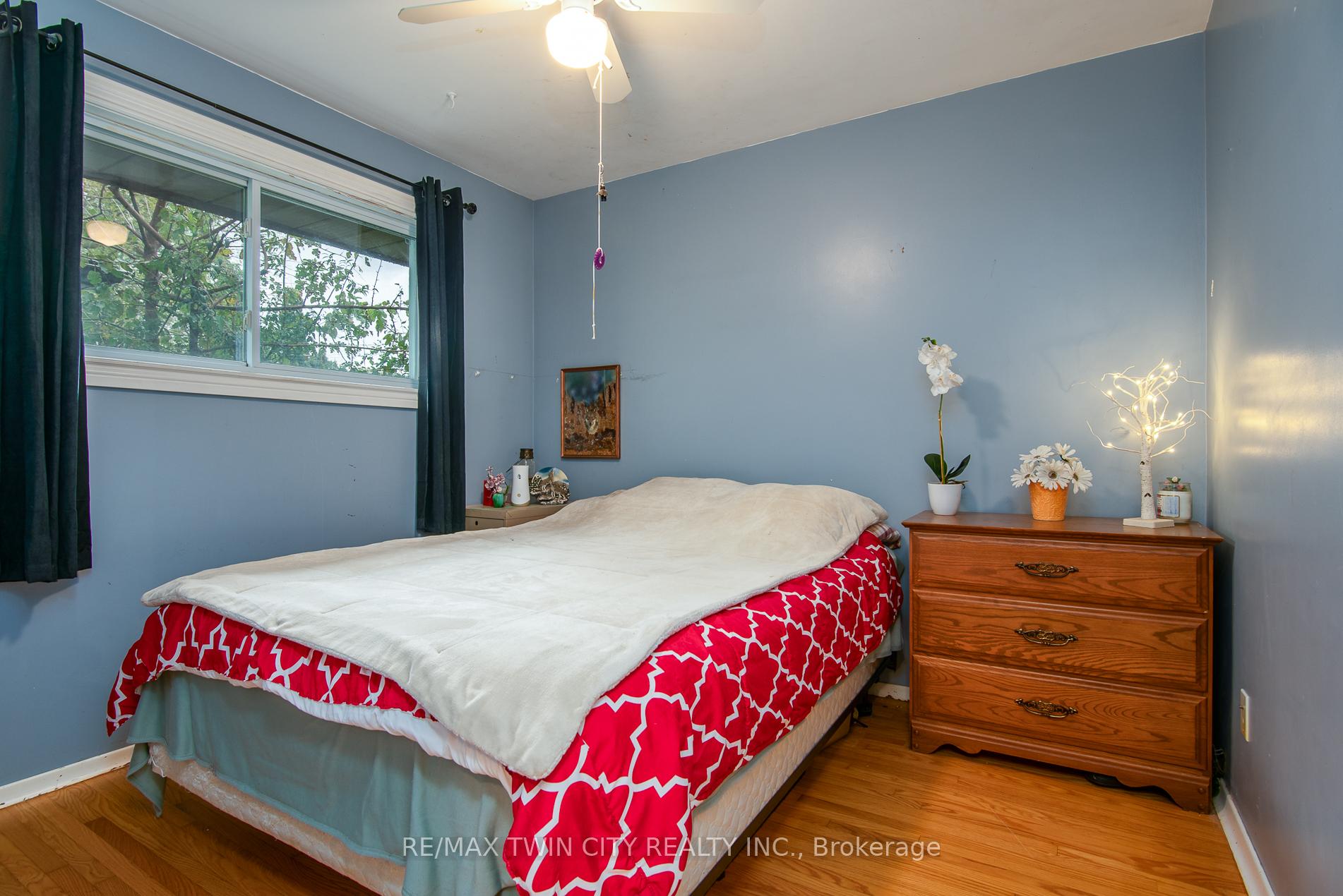 Photo 14 of 8 Yager Avenue, Kitchener — HOMEH
