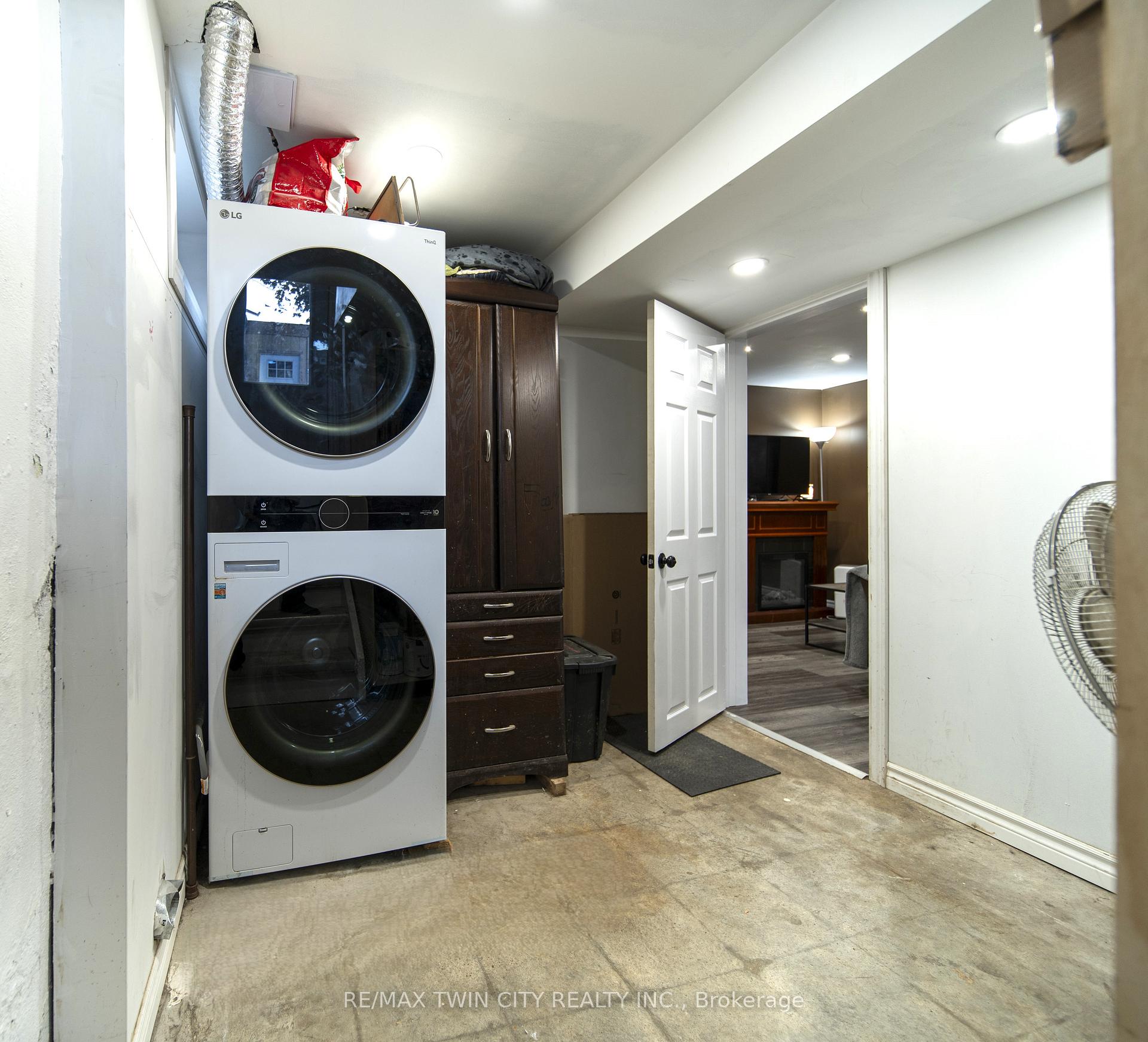 Photo 15 of 8 Yager Avenue, Kitchener — HOMEH