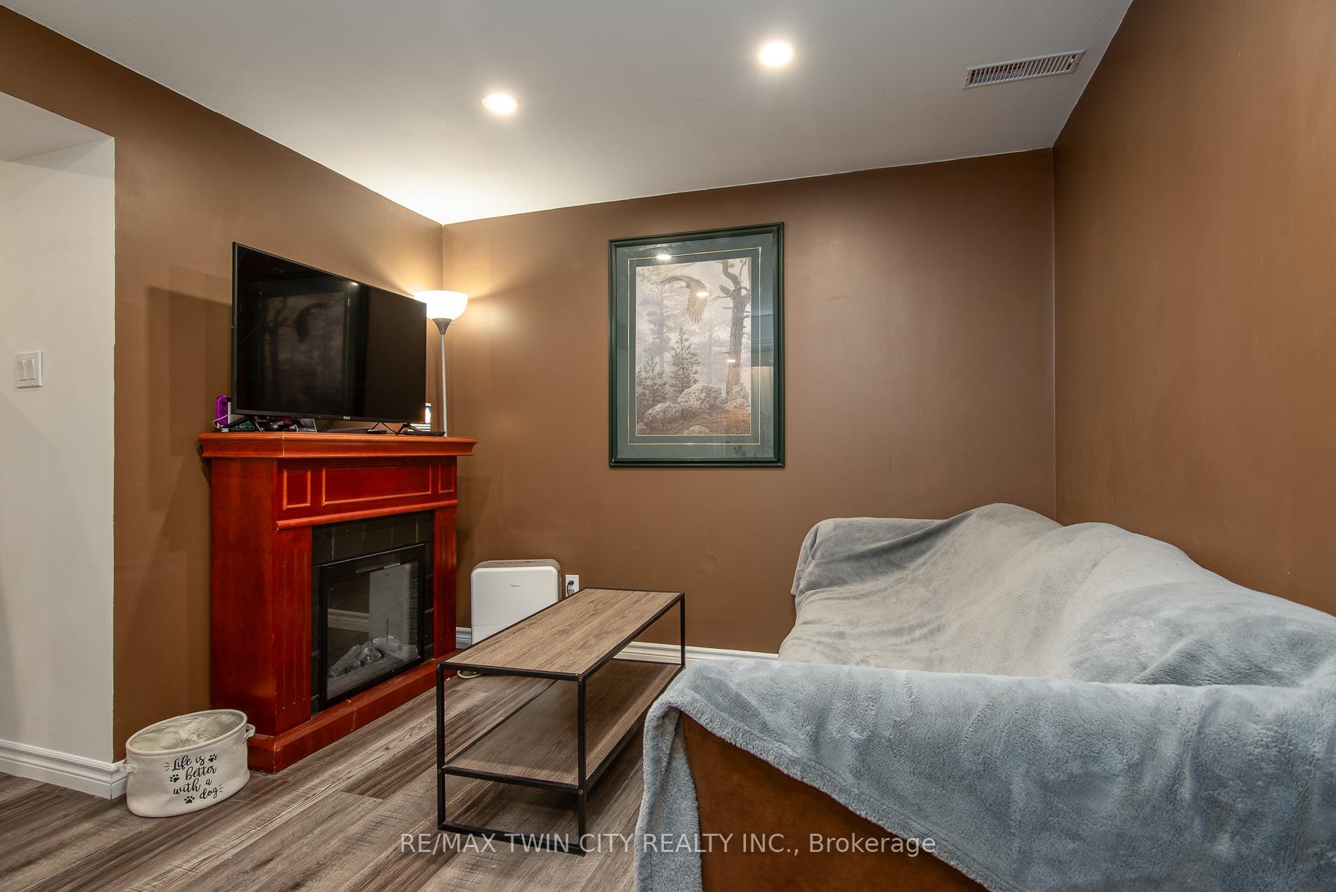 Photo 19 of 8 Yager Avenue, Kitchener — HOMEH