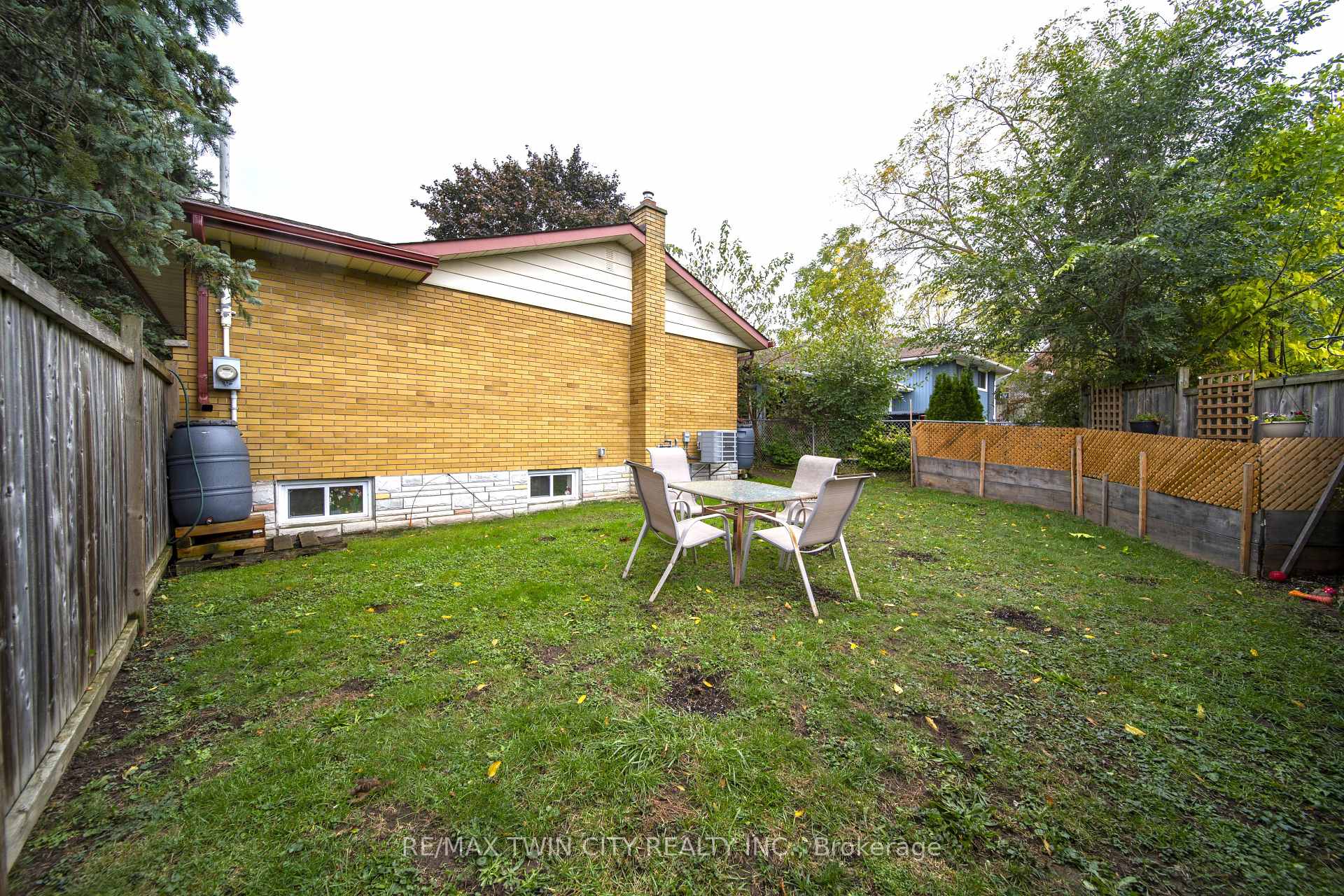 Photo 24 of 8 Yager Avenue, Kitchener — HOMEH