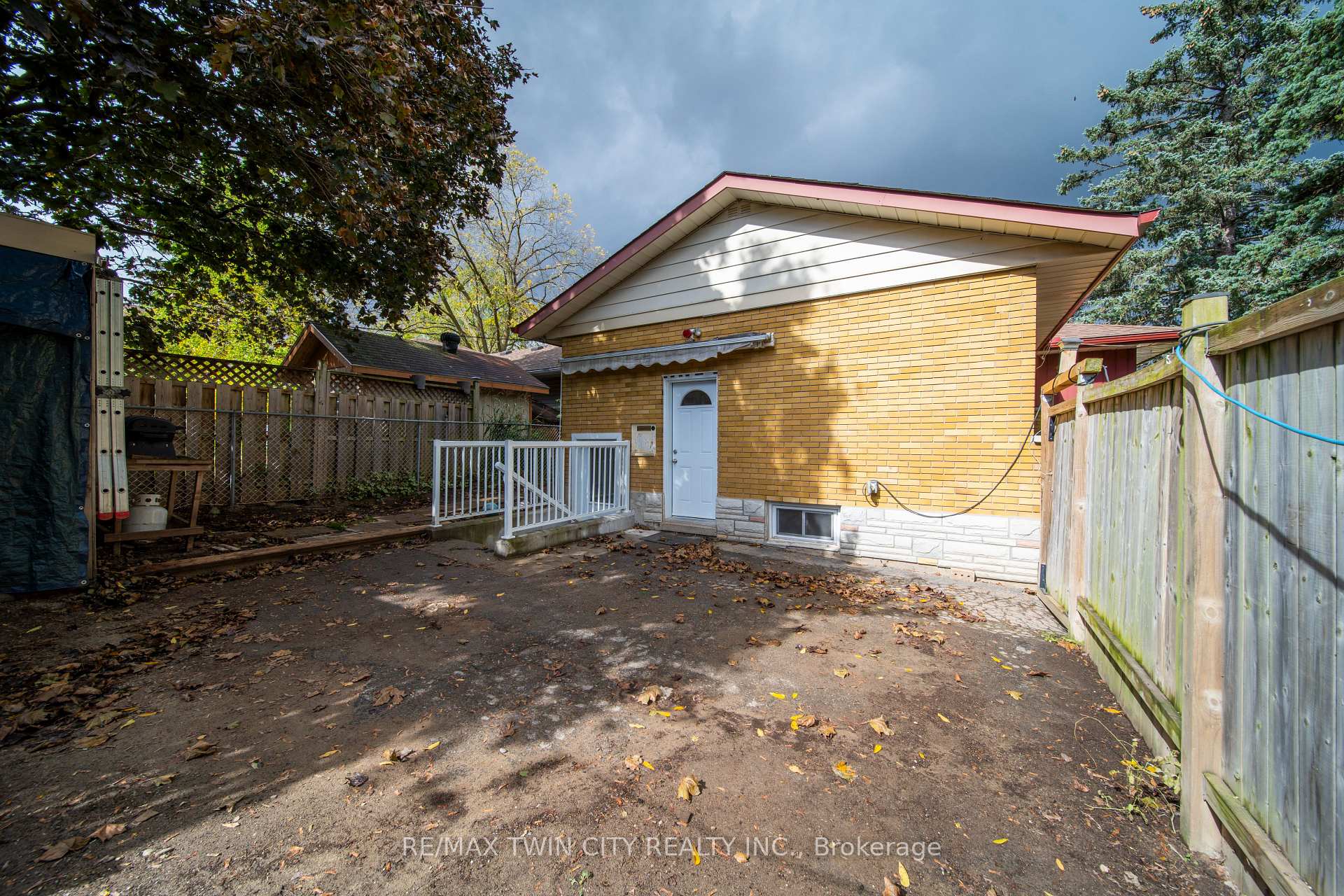 Photo 26 of 8 Yager Avenue, Kitchener — HOMEH