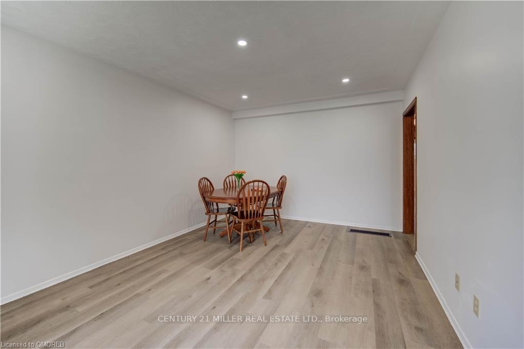 Photo 8 of 165 Ridge Street, Hamilton, Greeningdon — HOMEH
