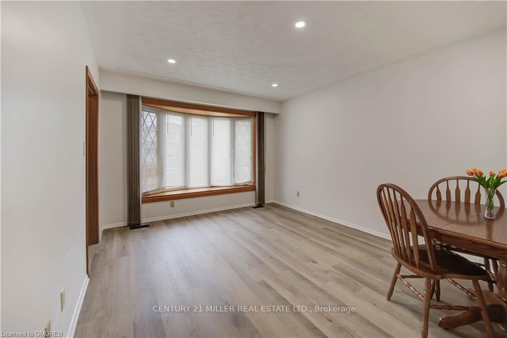 Photo 9 of 165 Ridge Street, Hamilton, Greeningdon — HOMEH
