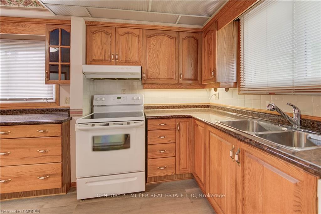 Photo 11 of 165 Ridge Street, Hamilton, Greeningdon — HOMEH