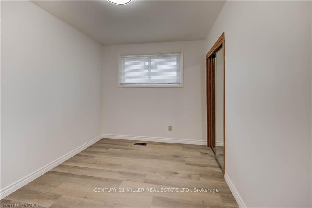Photo 16 of 165 Ridge Street, Hamilton, Greeningdon — HOMEH