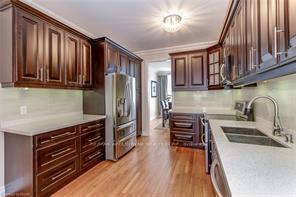 Photo 10 of 480 Hamilton Drive, Hamilton, Ancaster — HOMEH