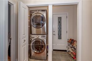 Photo 19 of 480 Hamilton Drive, Hamilton, Ancaster — HOMEH