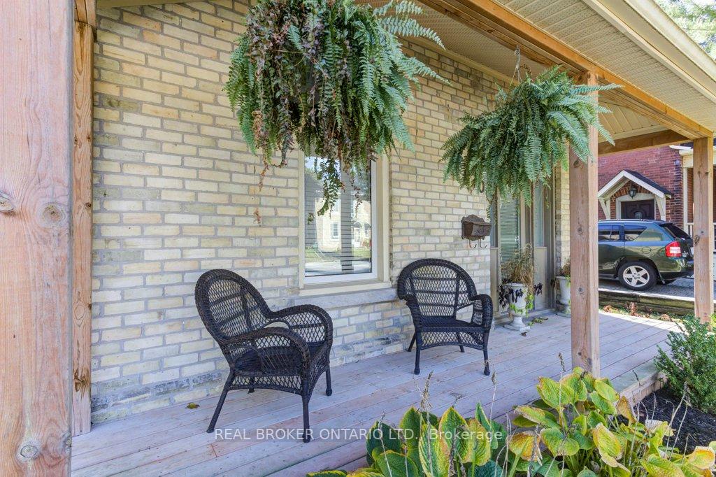 Photo 4 of 370 Main Street E, Minto — HOMEH