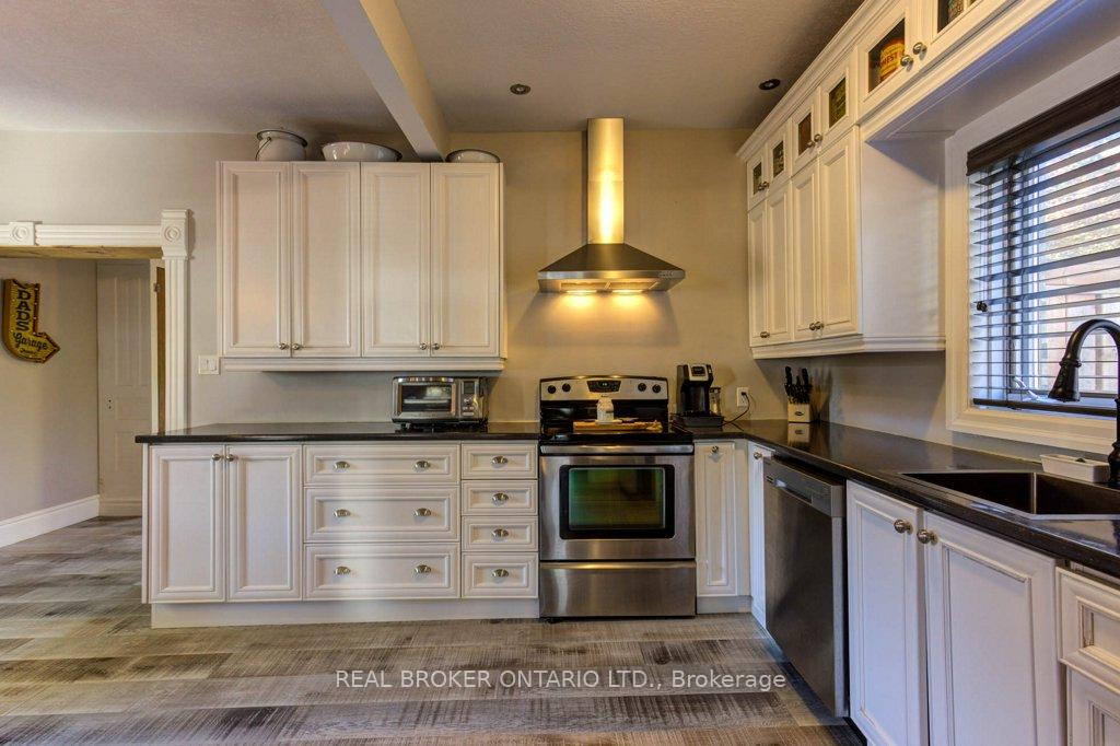Photo 16 of 370 Main Street E, Minto — HOMEH