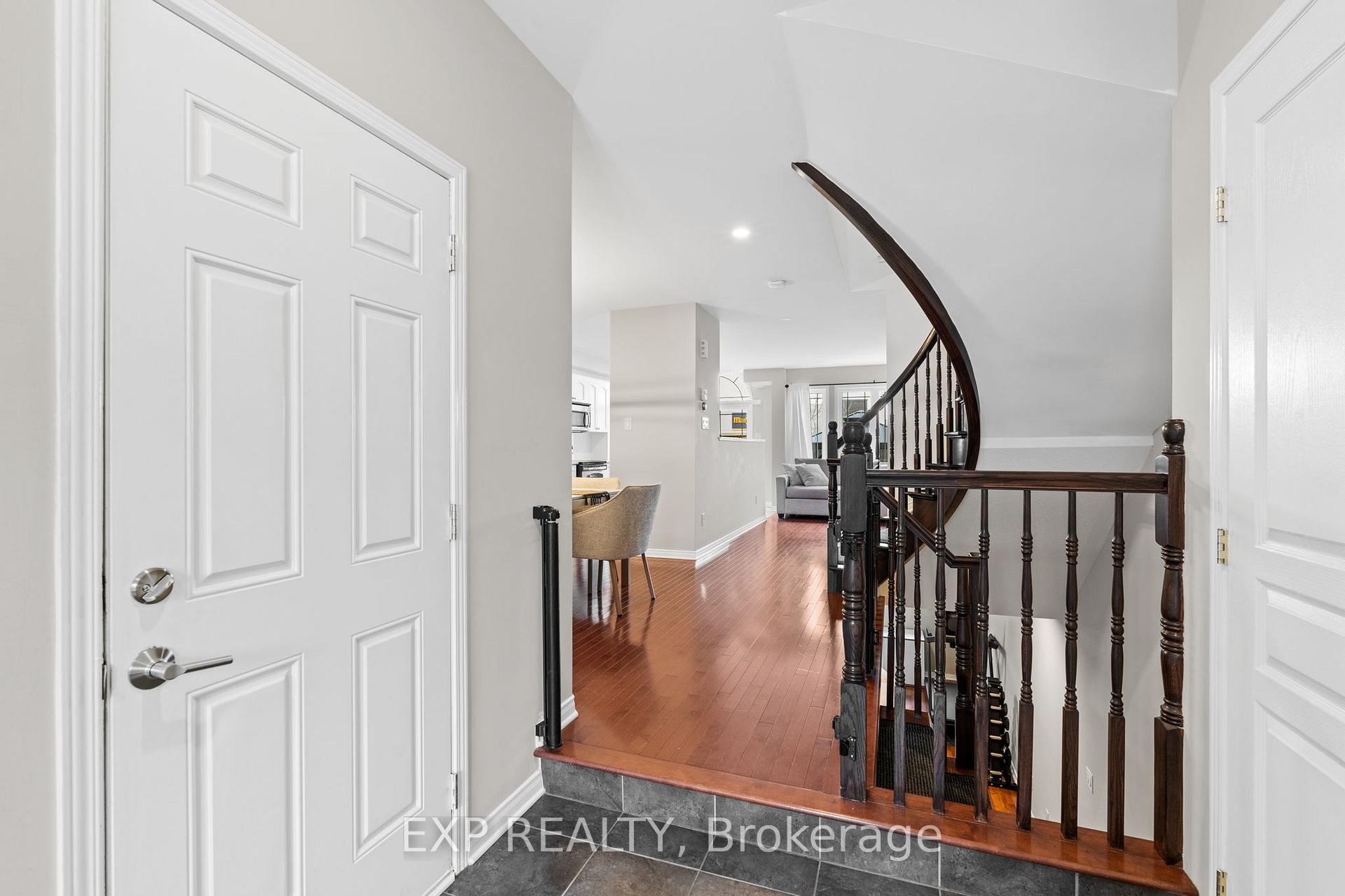 Photo 5 of 1461 Carronbridge Circle, Ottawa, Kanata - Emerald Meadows/Trailwest — HOMEH
