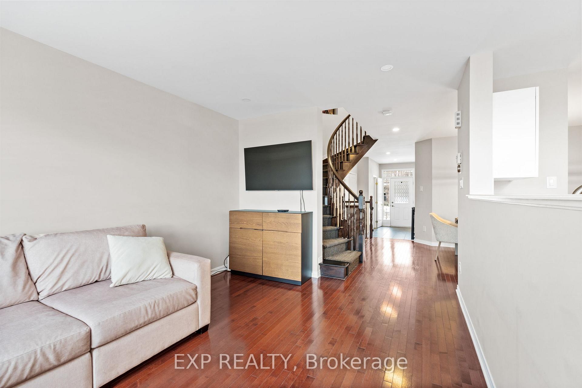Photo 11 of 1461 Carronbridge Circle, Ottawa, Kanata - Emerald Meadows/Trailwest — HOMEH