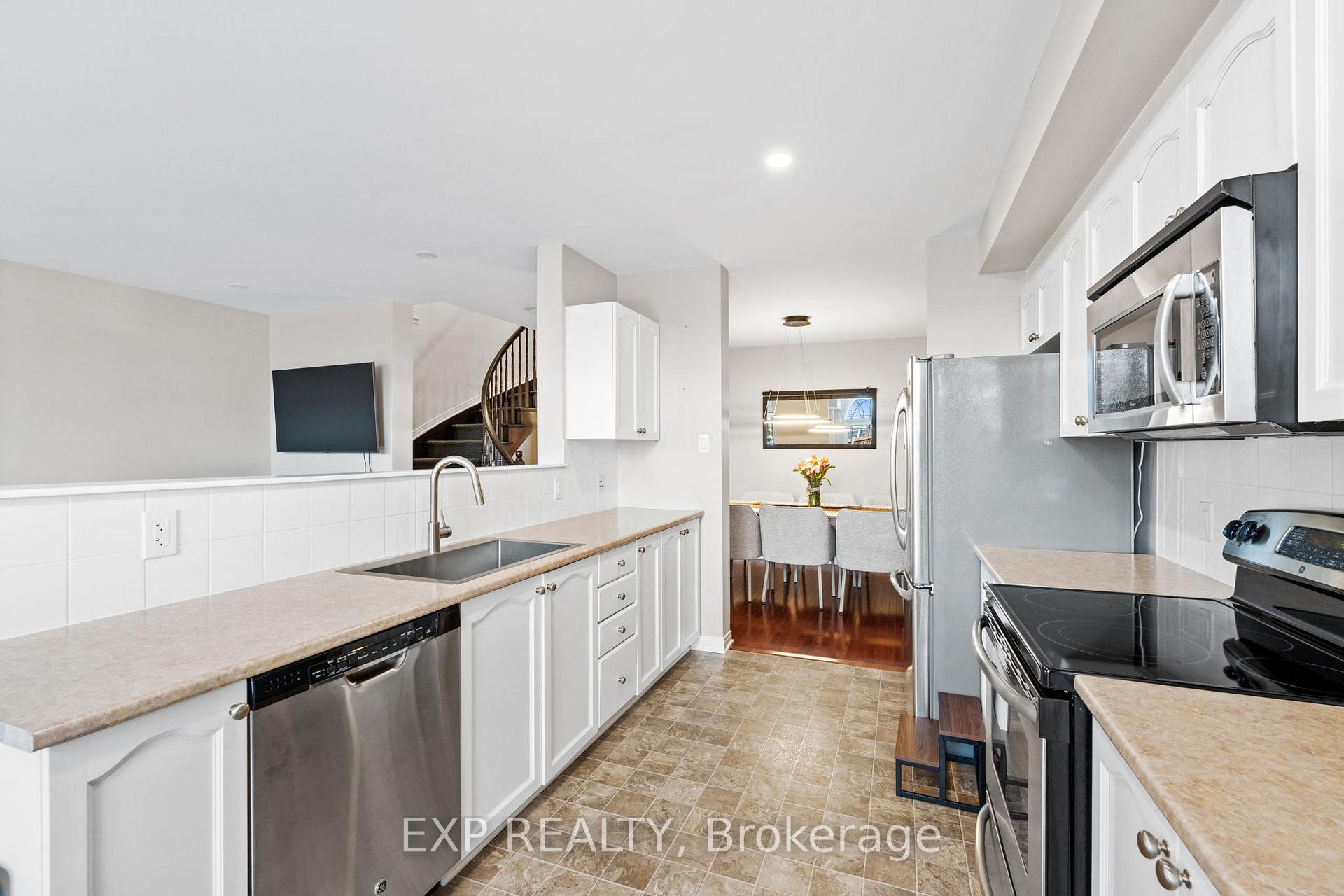Photo 14 of 1461 Carronbridge Circle, Ottawa, Kanata - Emerald Meadows/Trailwest — HOMEH