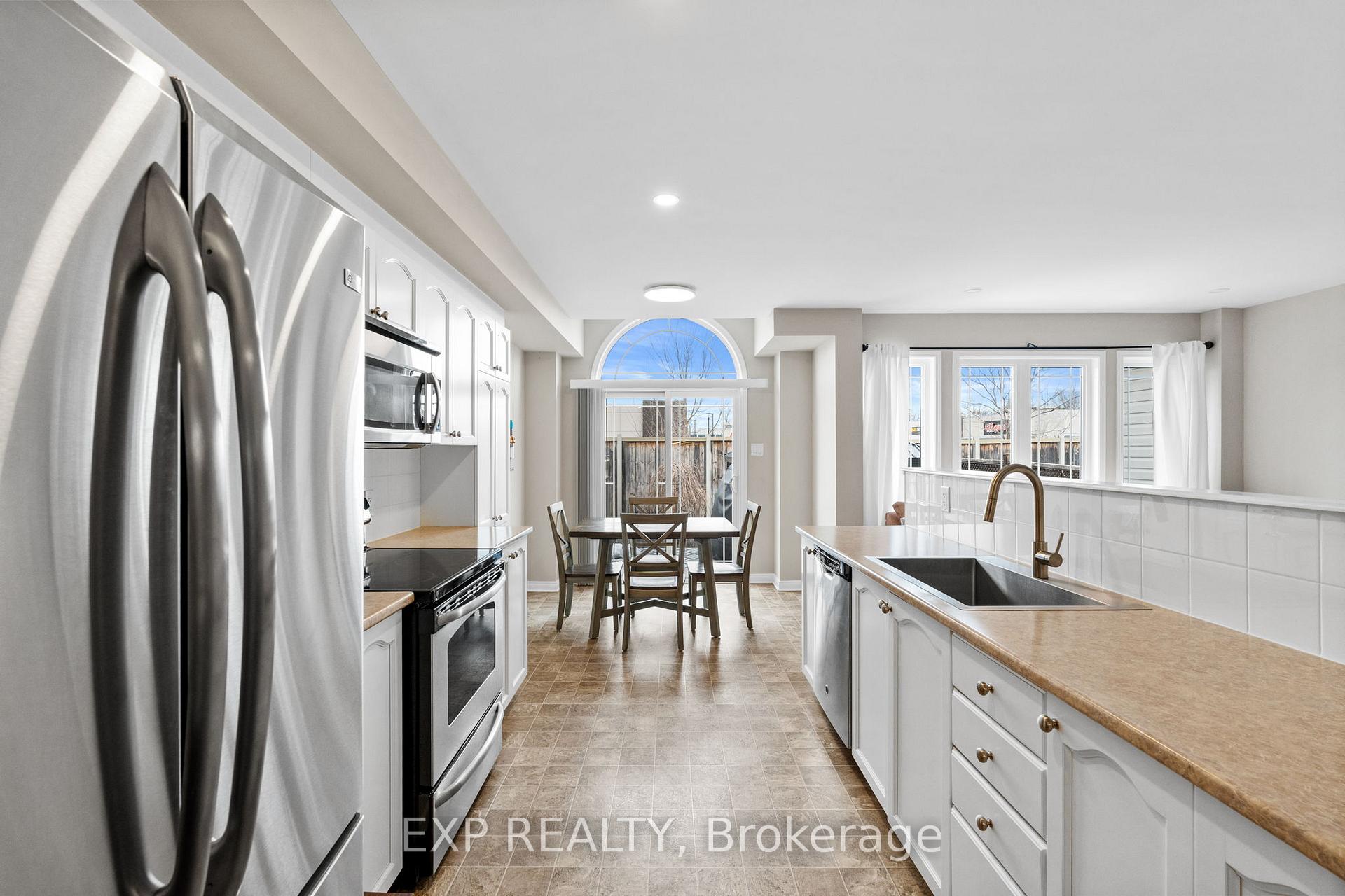 Photo 15 of 1461 Carronbridge Circle, Ottawa, Kanata - Emerald Meadows/Trailwest — HOMEH