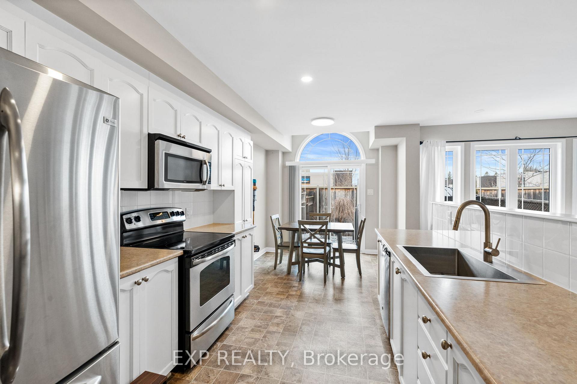 Photo 16 of 1461 Carronbridge Circle, Ottawa, Kanata - Emerald Meadows/Trailwest — HOMEH