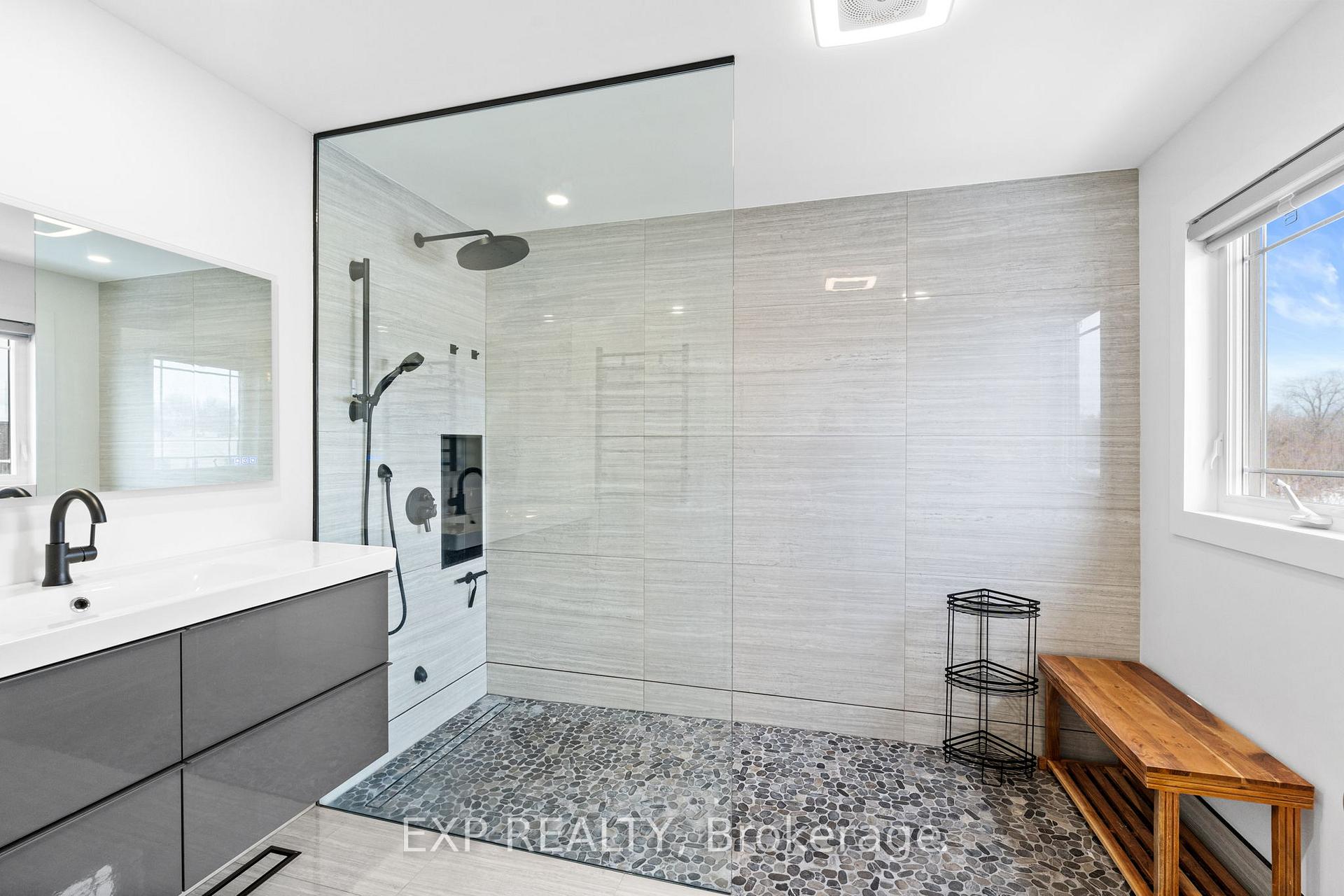 Photo 29 of 1461 Carronbridge Circle, Ottawa, Kanata - Emerald Meadows/Trailwest — HOMEH
