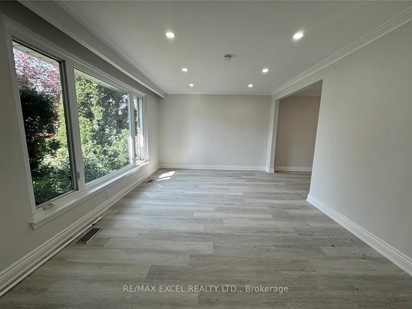 Photo 2 of 29 Arrowflight Drive, Markham, Bullock — HOMEH